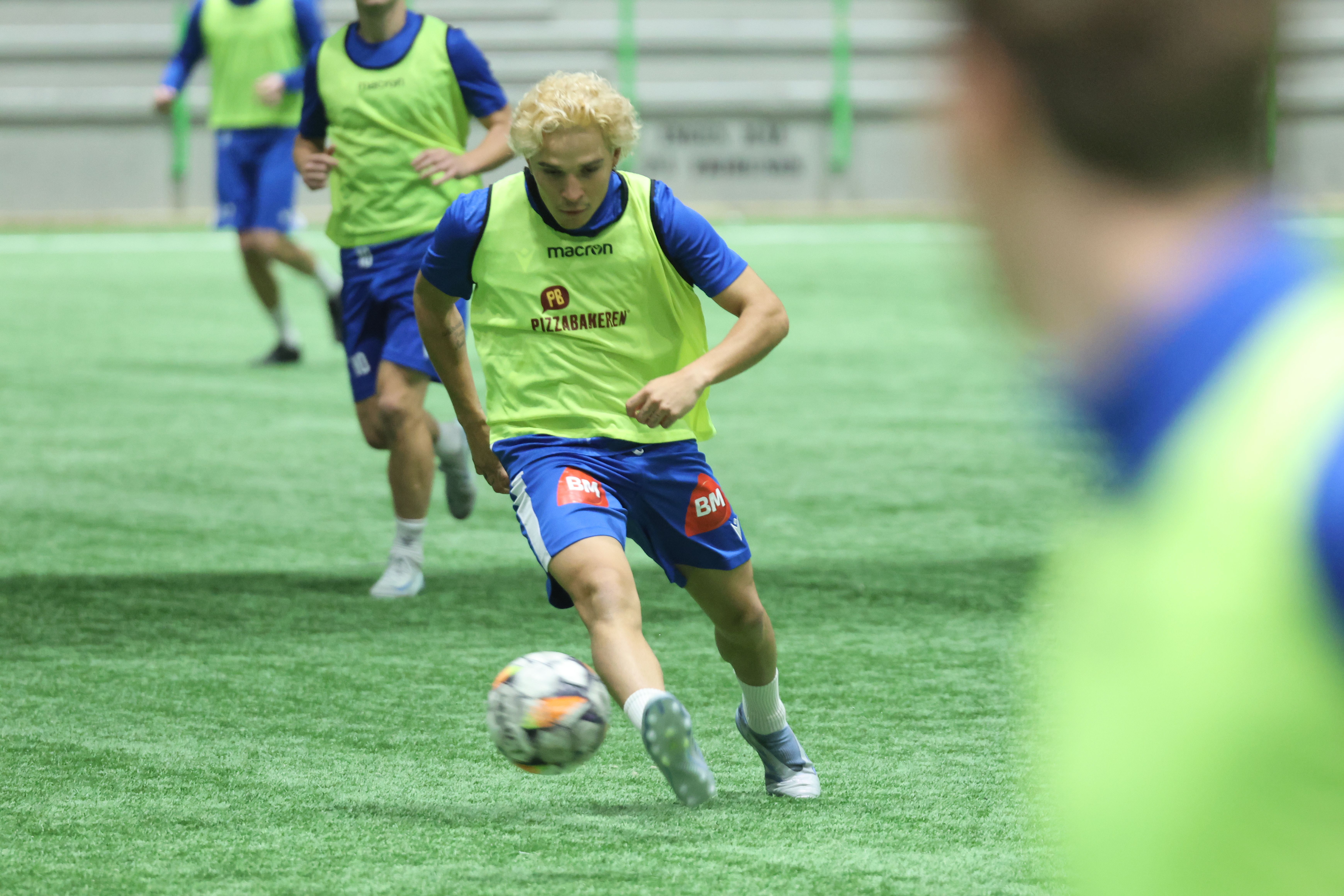 Ble svind­let og lurt til Kris­tian­sand. I kveld fikk han trene med laget.