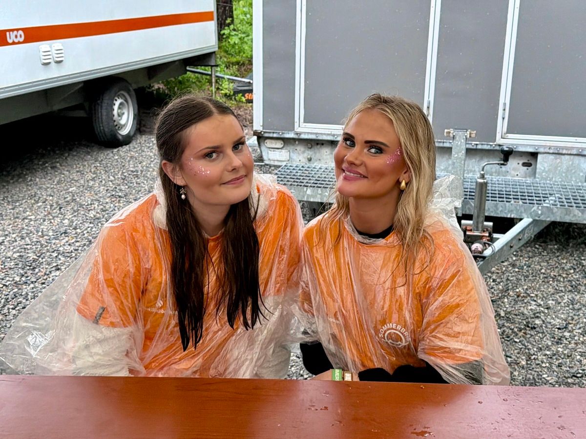 – Rydder etter folk på bufféten