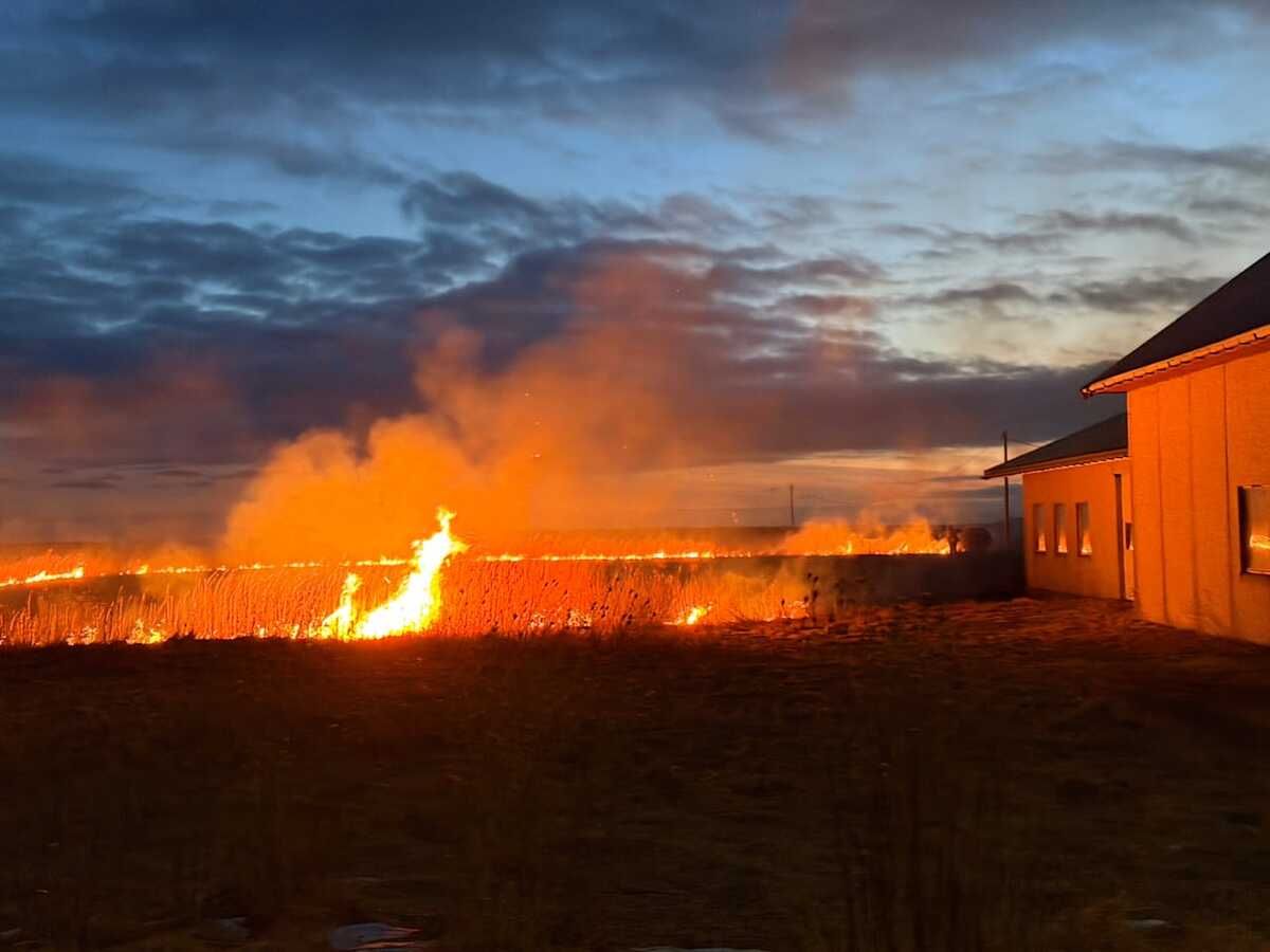Brannvesenet rykket ut da bål kom ut av kontroll