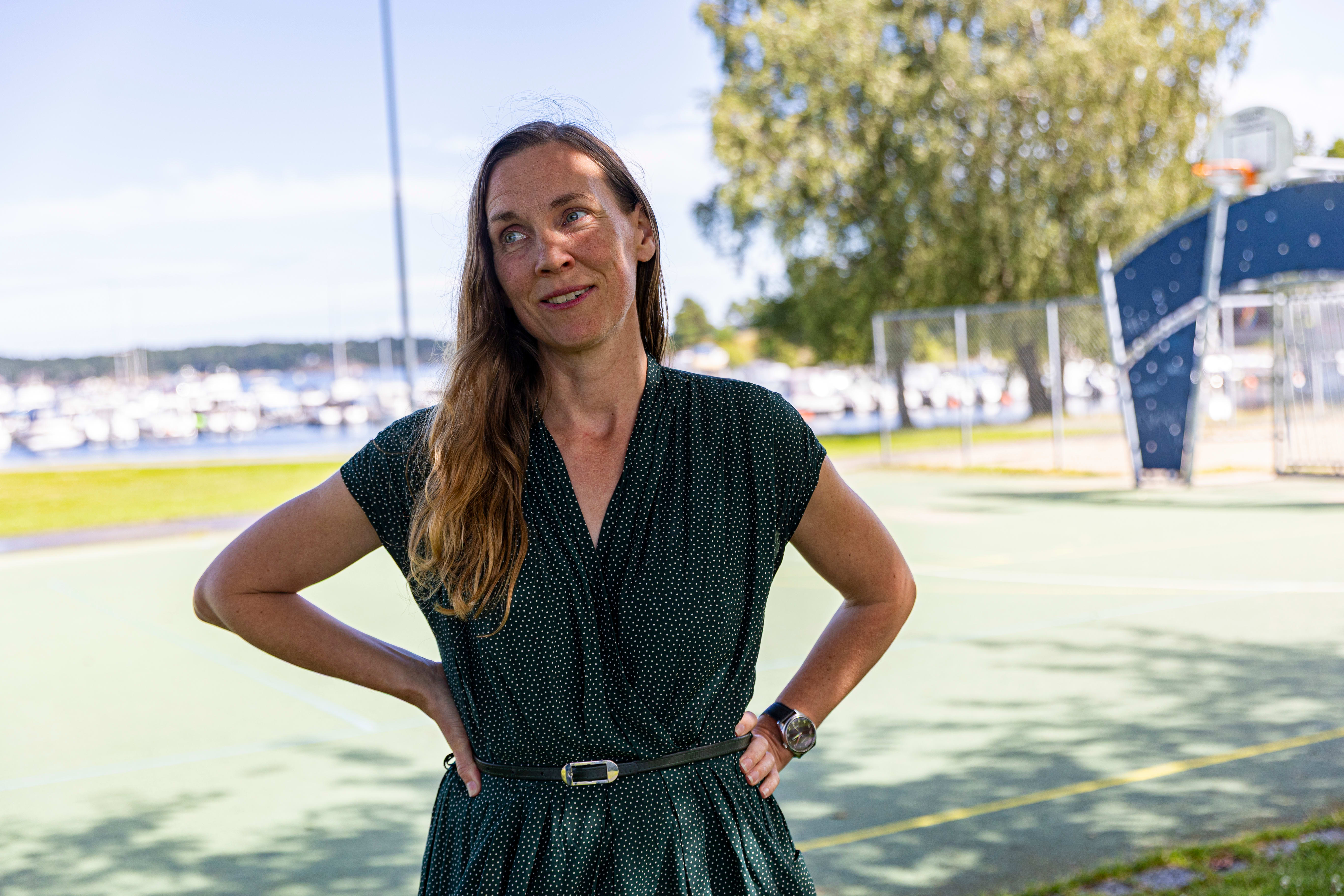 Det er på høy tid at elevene slipper mugg og lekkasjer