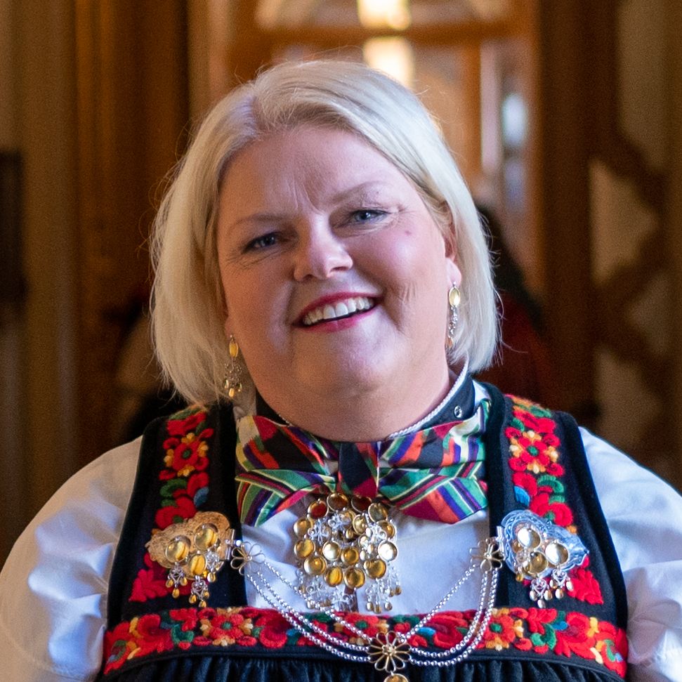 lovar-halde-kontakten-det-er-vanskeleg-f-lgje-med-utan-blande