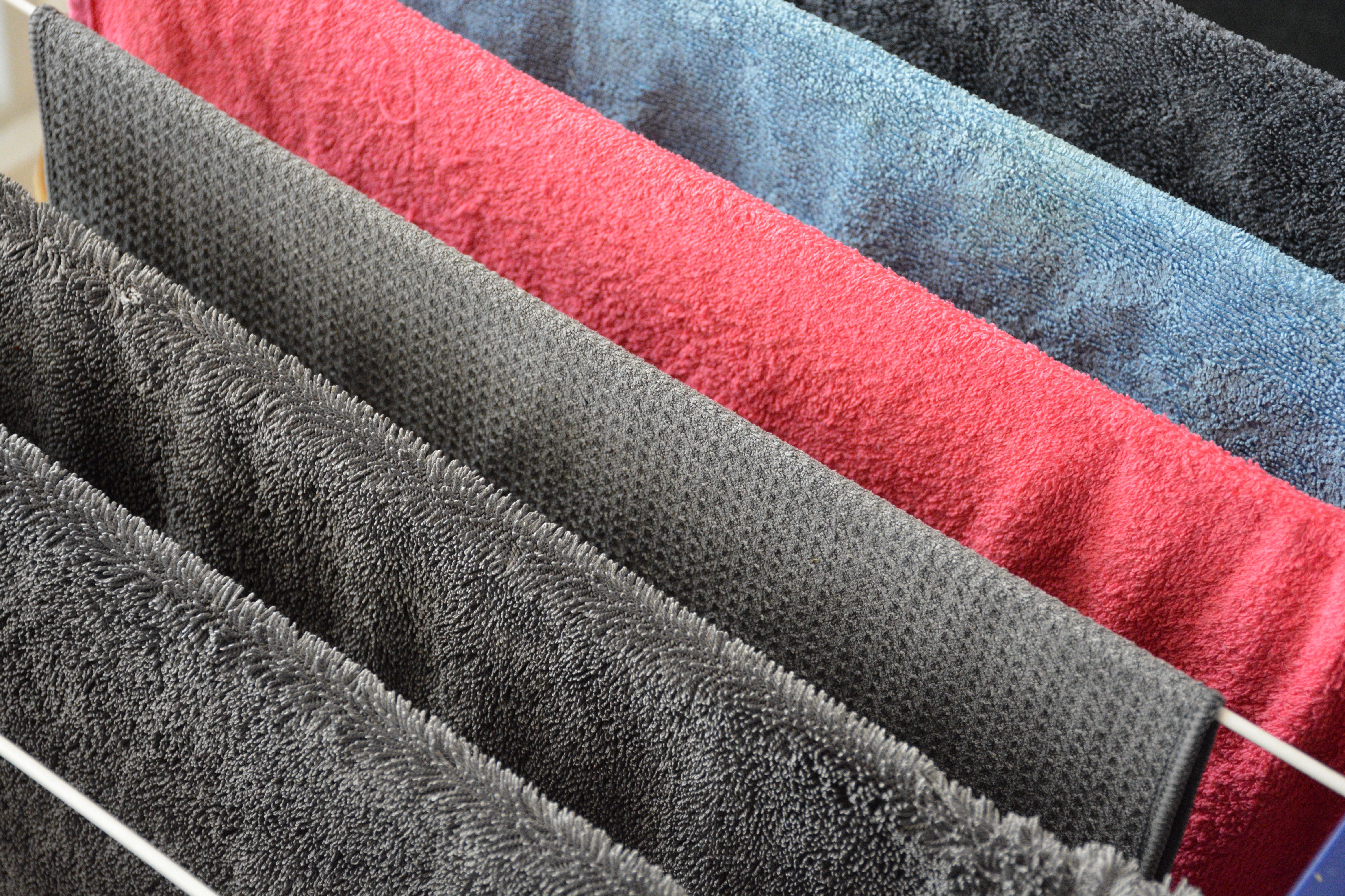 Hvor ofte bør du egentlig vaske håndklær og sengetøy? Vi har spurt ekspertene.