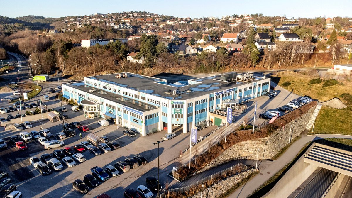 Åpner dyrebutikk og veterinærklinikk