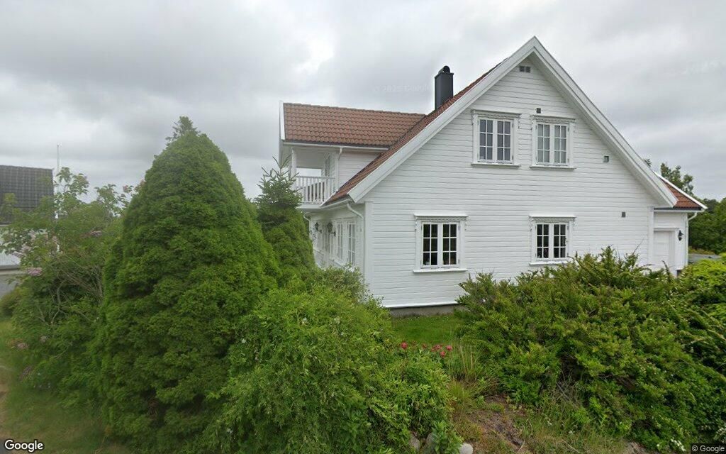 Boligen i Færvik er 230 kvadratmeter. Se hva den nettopp er solgt for ...