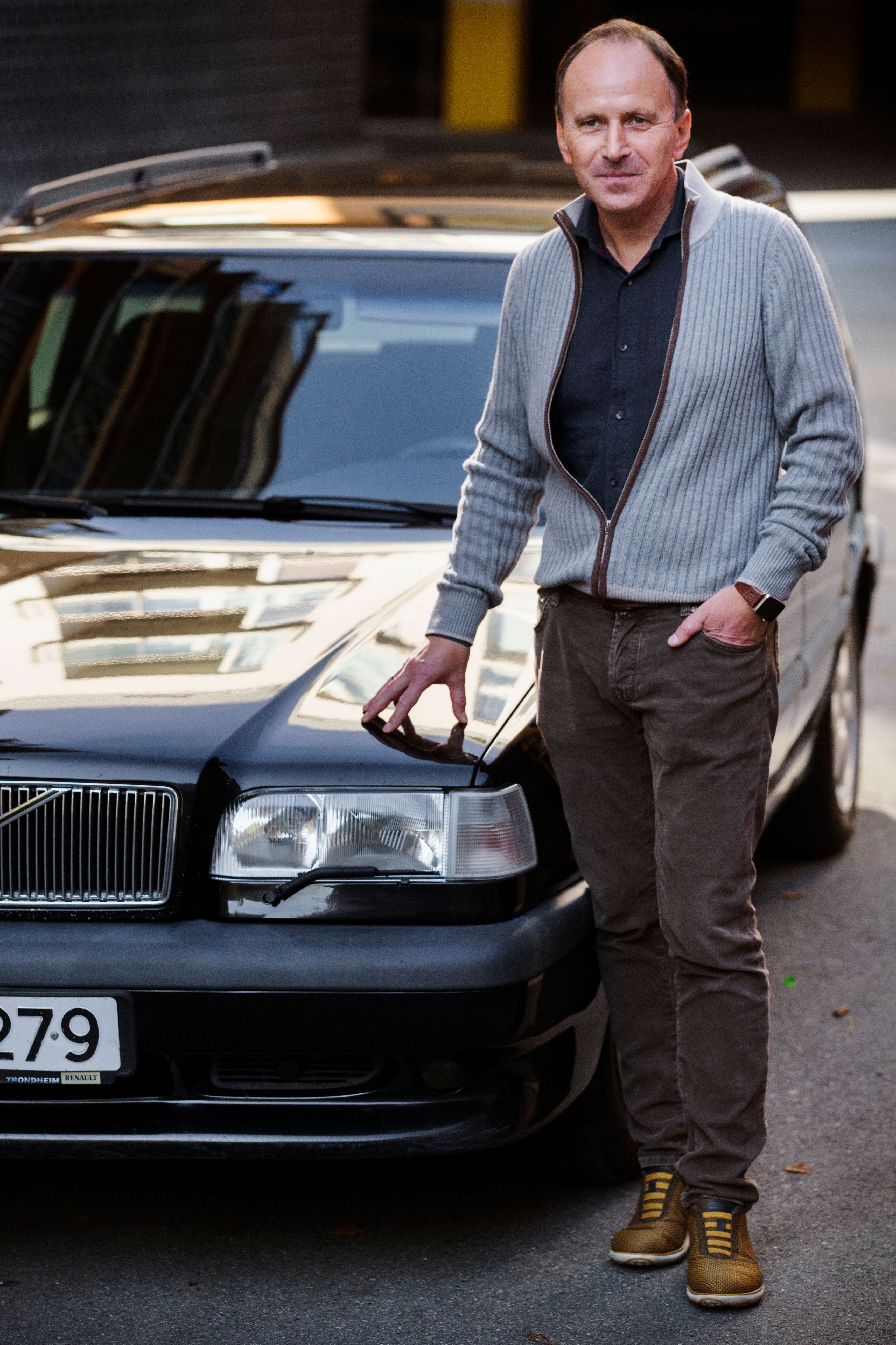 Elkj&oslash;p kj&oslash;per Eplehuset &ndash; butikkene skal drives videre som f&oslash;r