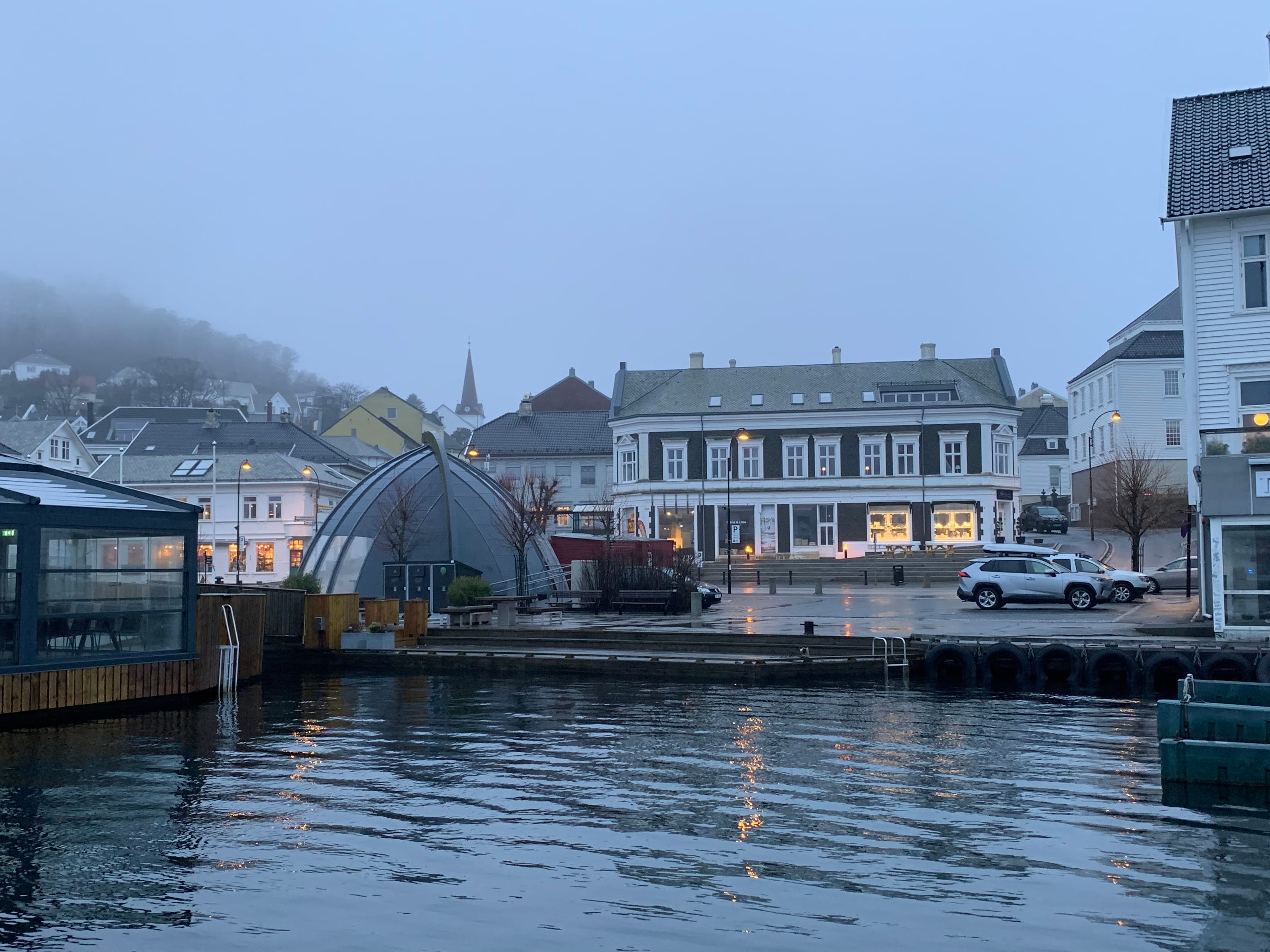 18-åring må sone etter volds­hendelse på Torvet