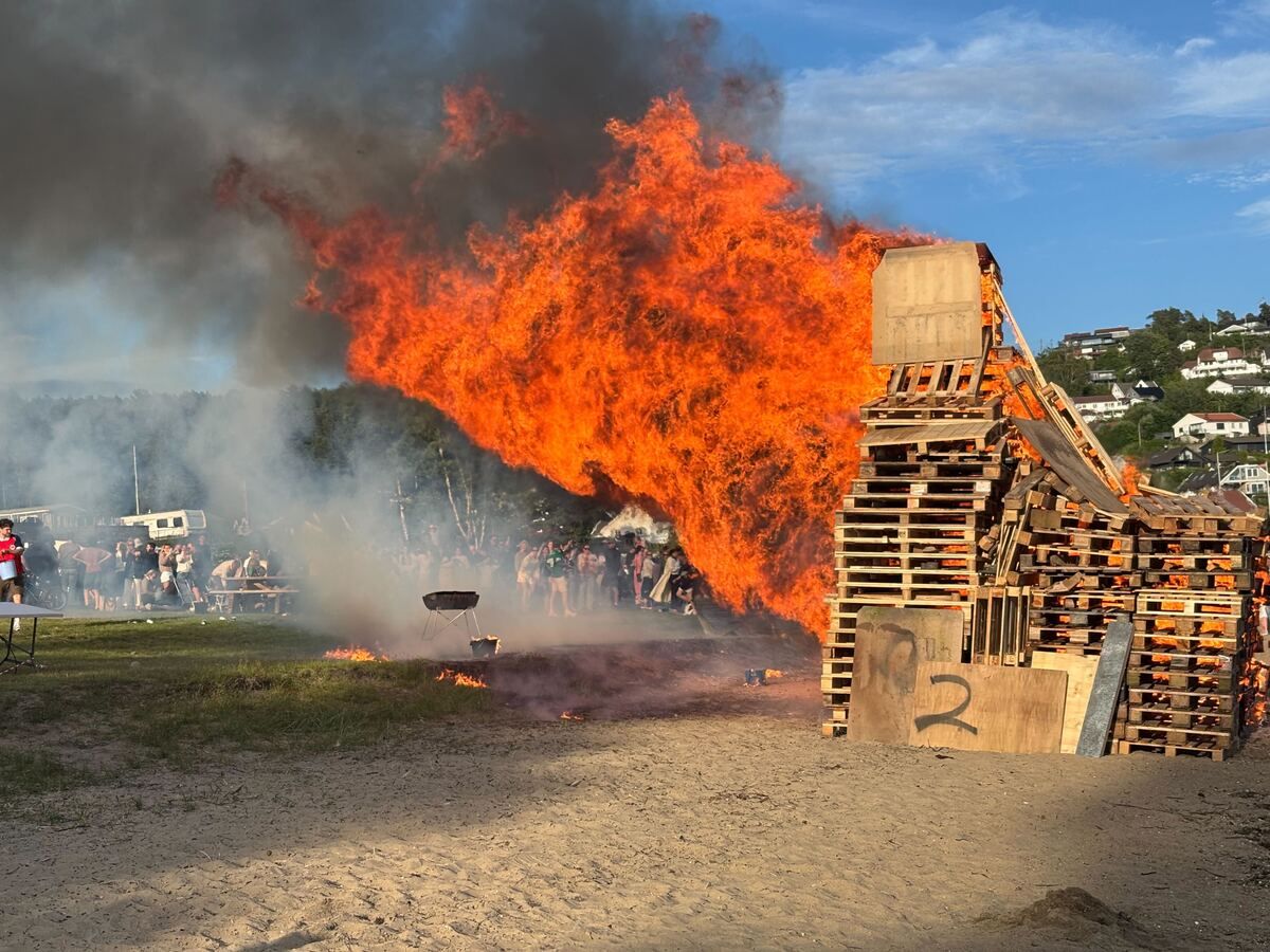Sankthansbål kom ut av kontroll
