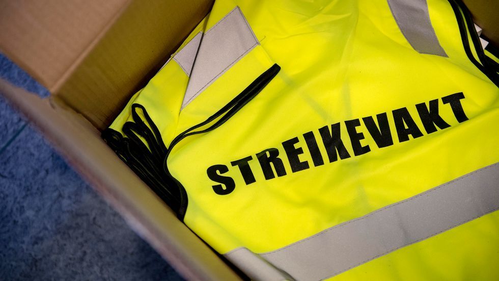 Fare For Streik I Videreg ende Skoler Og Ungdomsskoler Over Hele Landet 