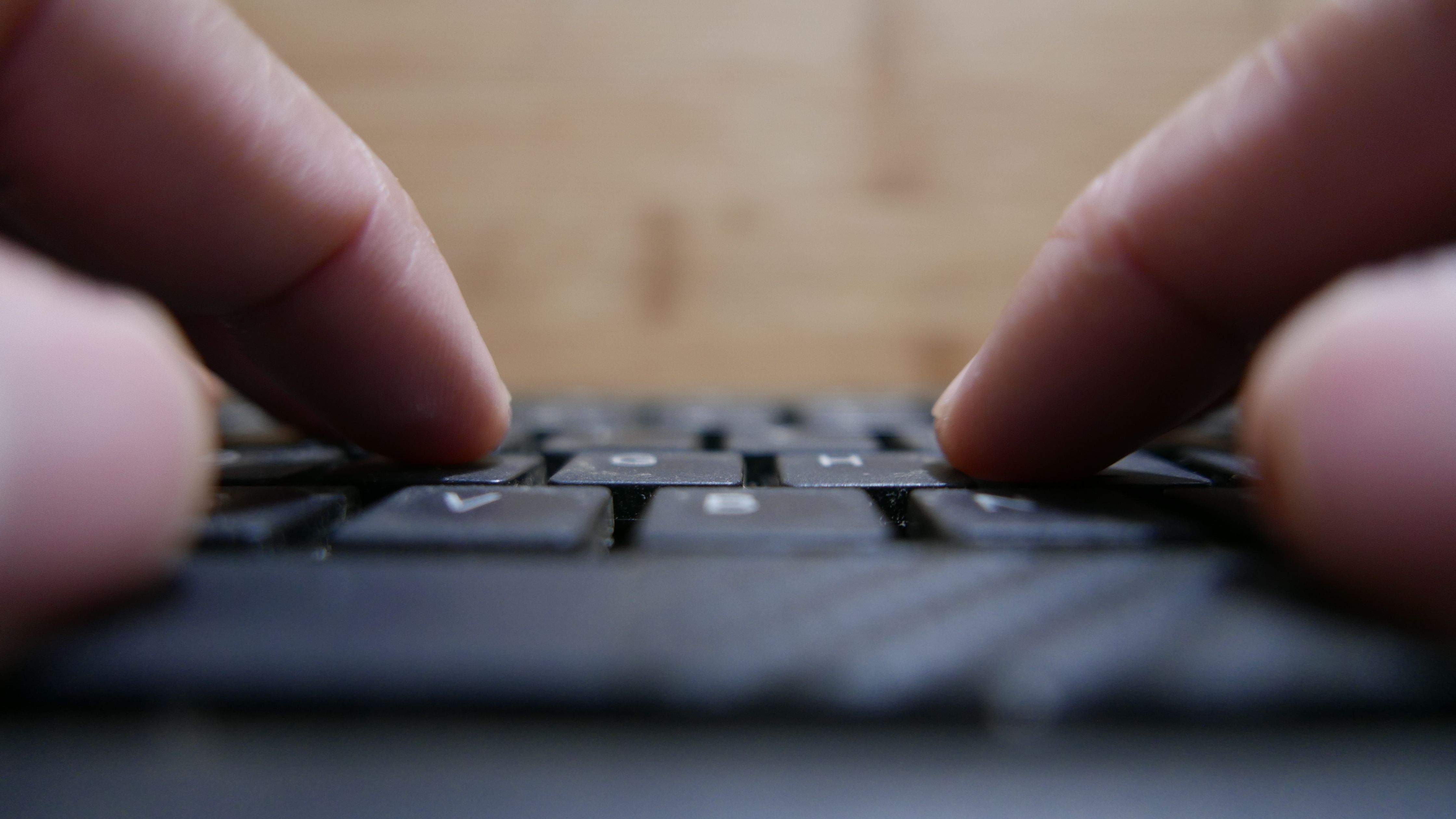 Kommentarfelt – en blanding av familieselskap, fotballpub og barnehage