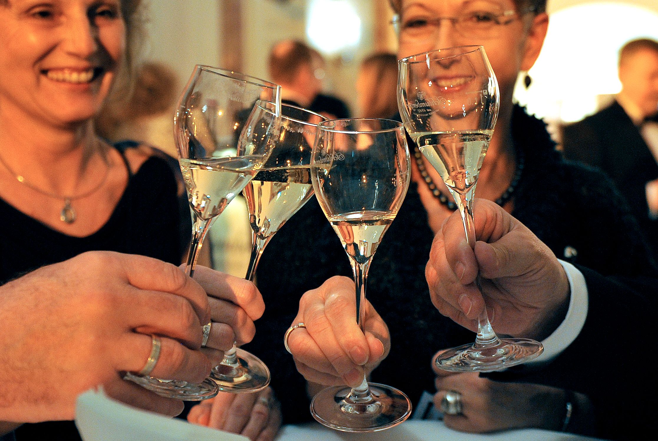 Her Er Ti Viner Du Kan Imponere Med P 17 Mai festen Itromso no