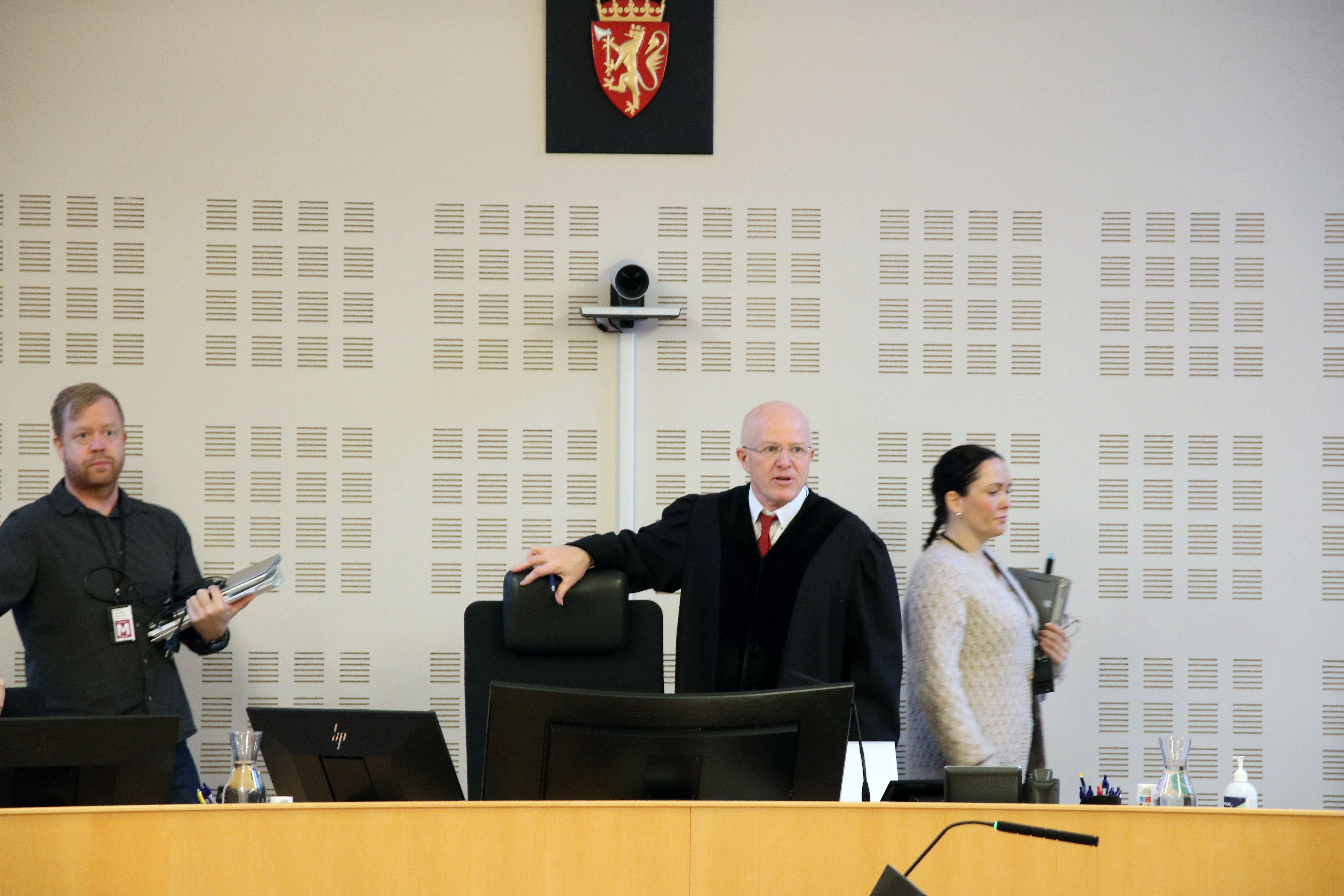 – Jeg tok et bilde av meg selv på Snapchat. Jeg beklager det.