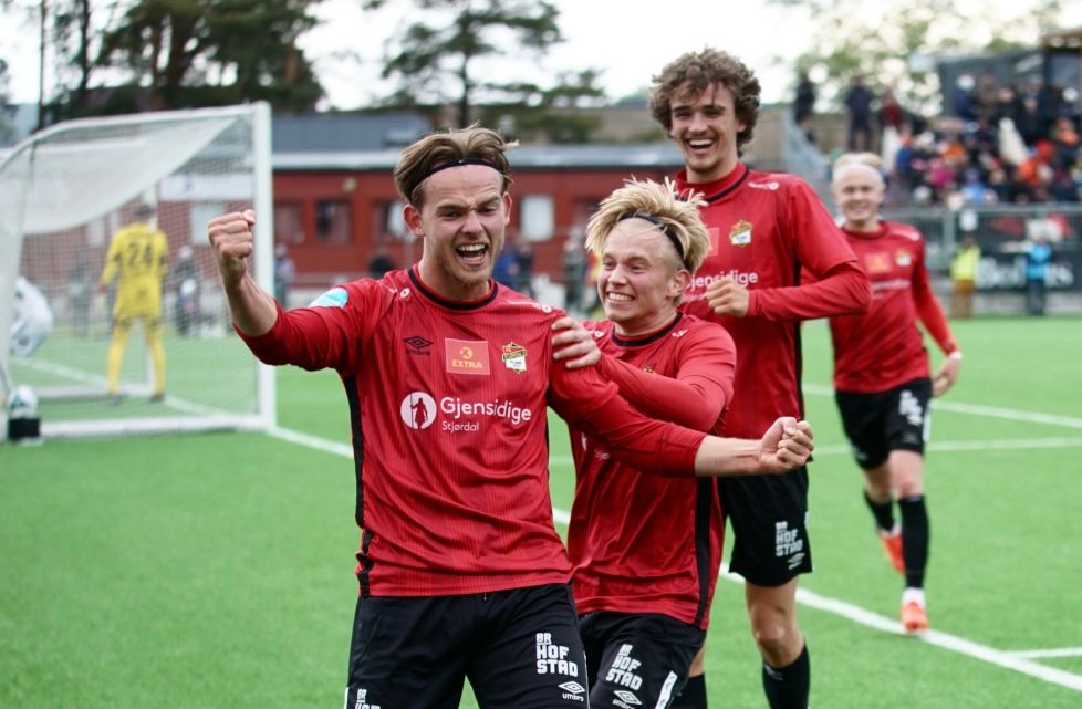 Her svarer Rekdal for seg etter sjokktapet. Nå kommer han igjen: – Helt ...