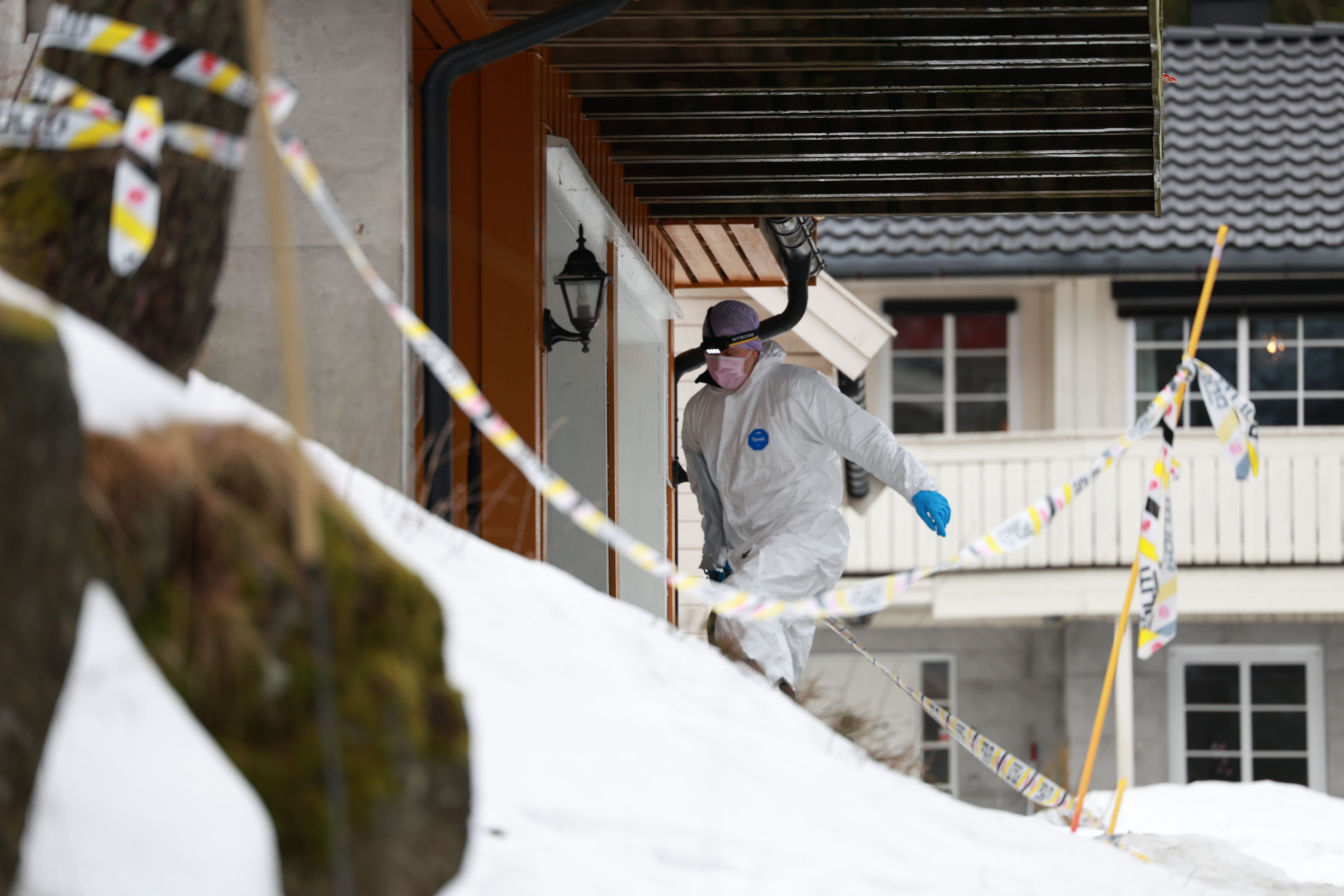 Mann skutt. Fire framstilt for varetekt.