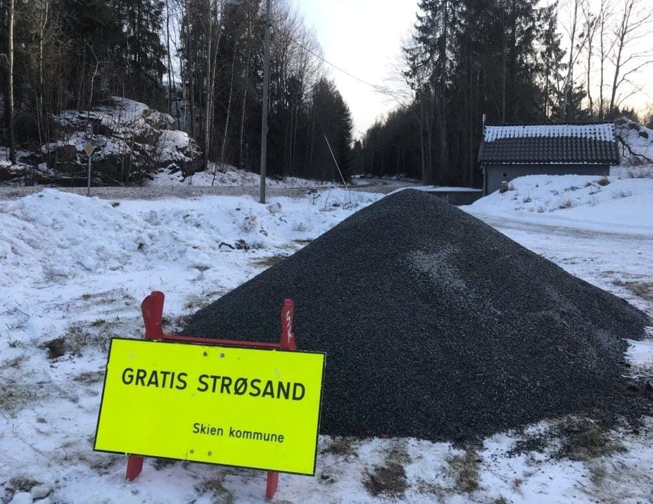 Her kan du hente gratis strøsand - varden.no