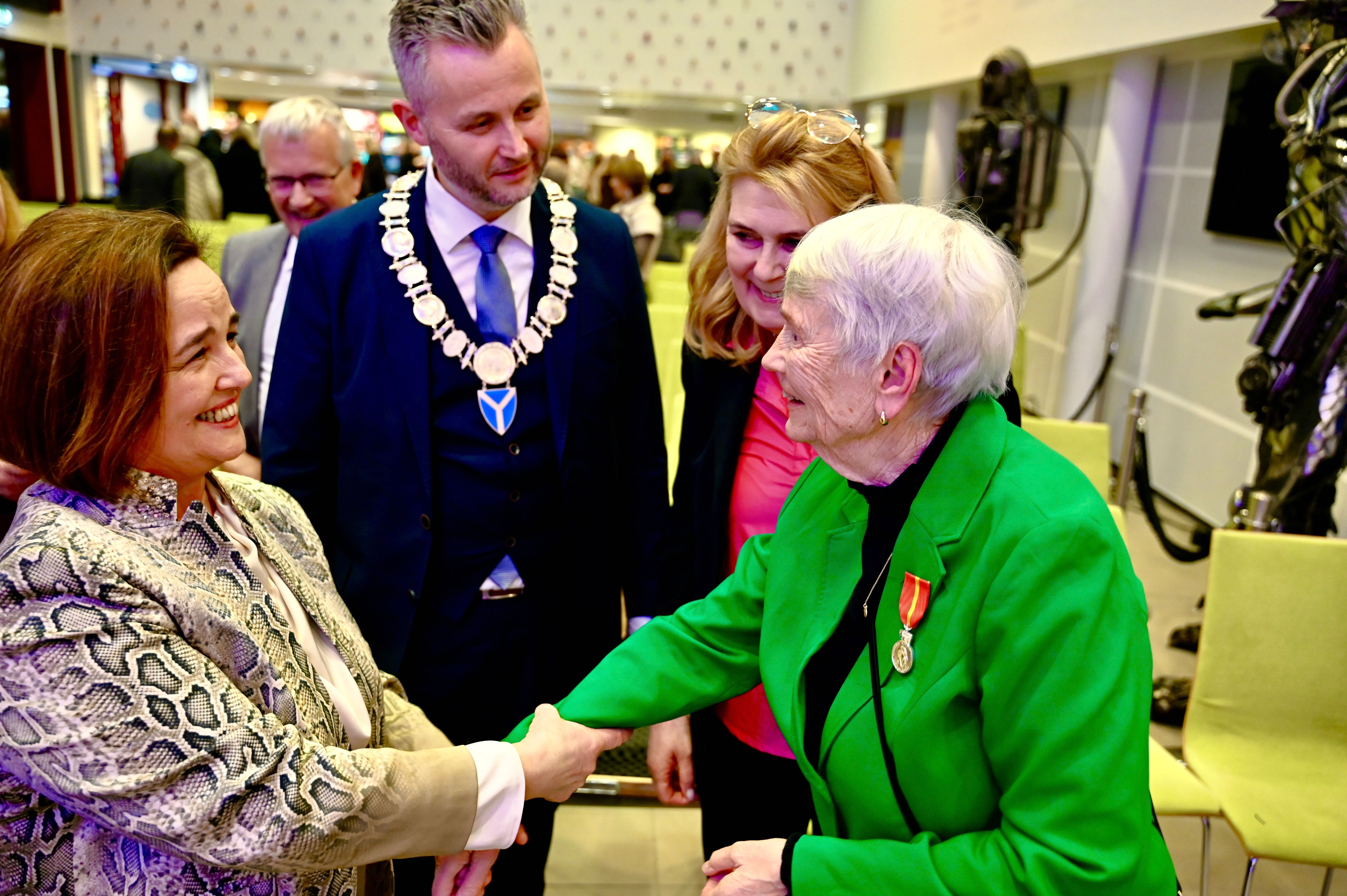 Overrasket med Kongens fortjenstmedalje