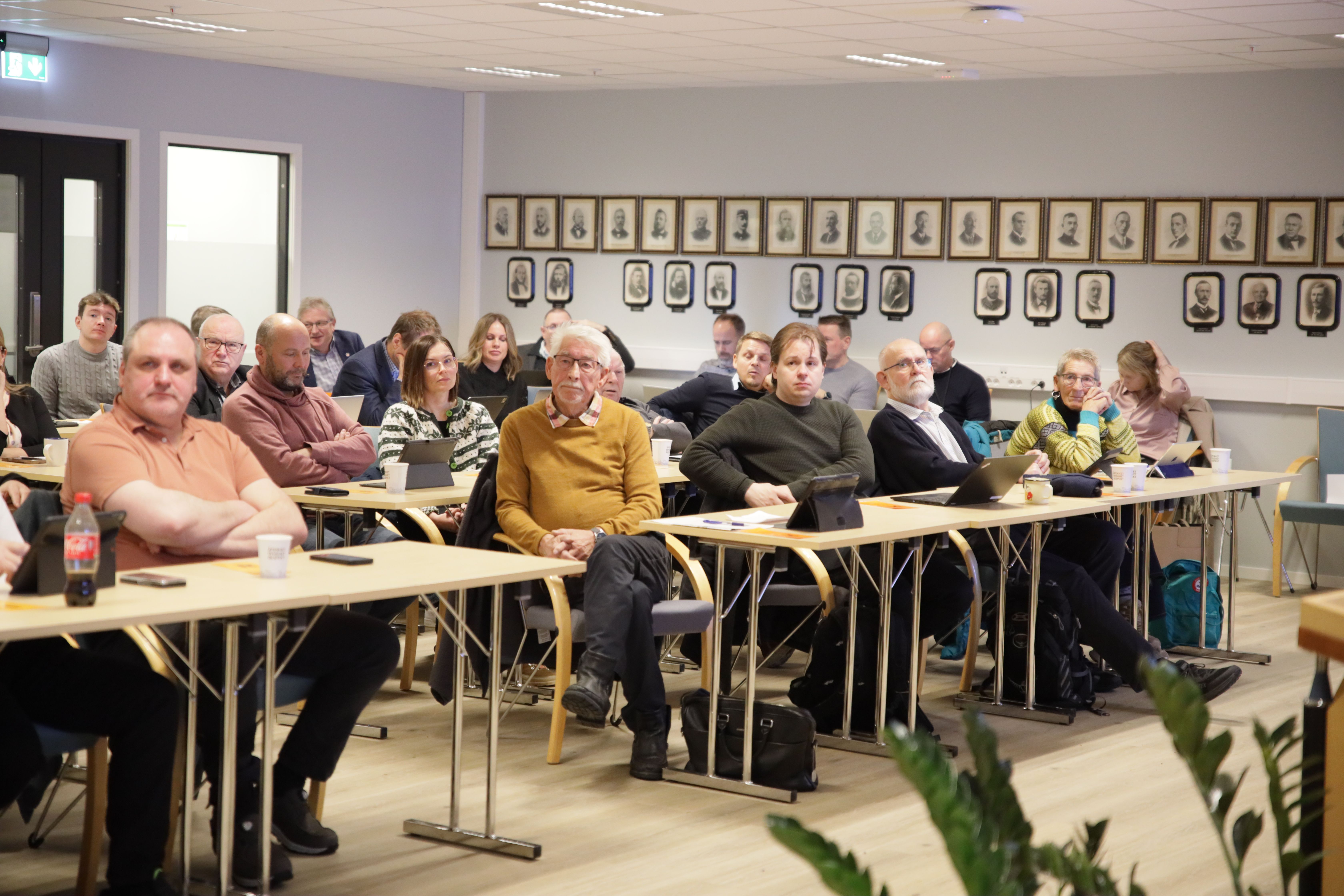 Politikerne behandlet rådhus, Langnes og Altaparken - altaposten.no