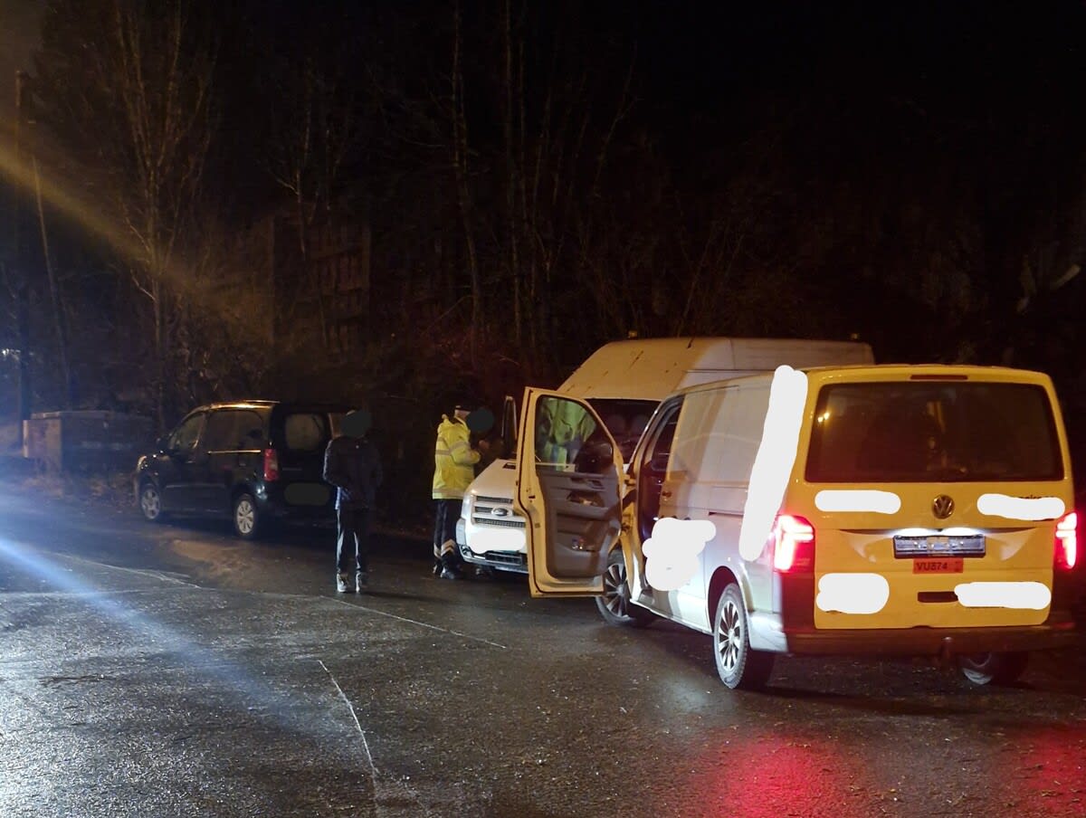 Her ble fem biler avskiltet