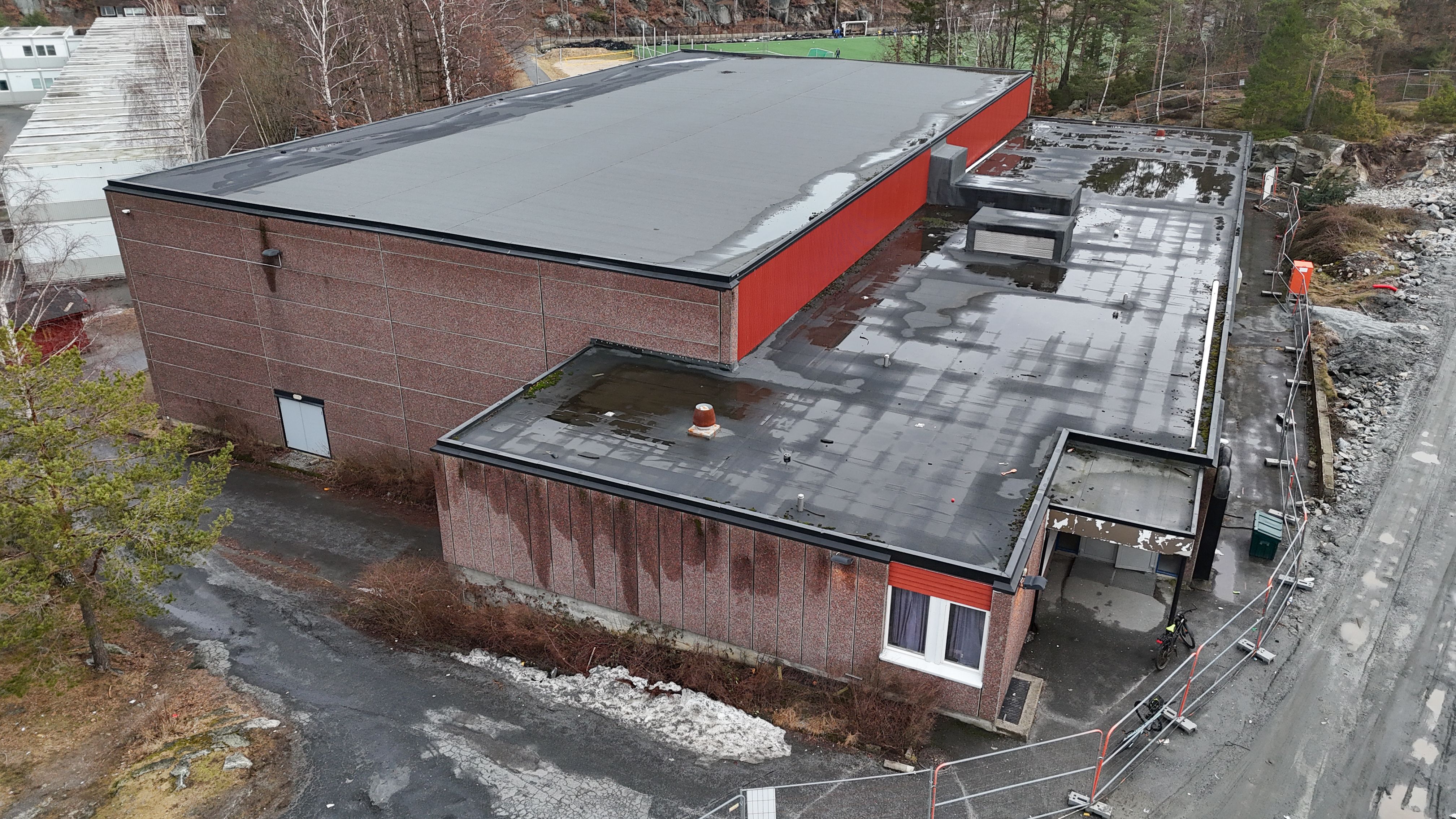 Vil trosse anbe­falingen og selge hallen - gat.no