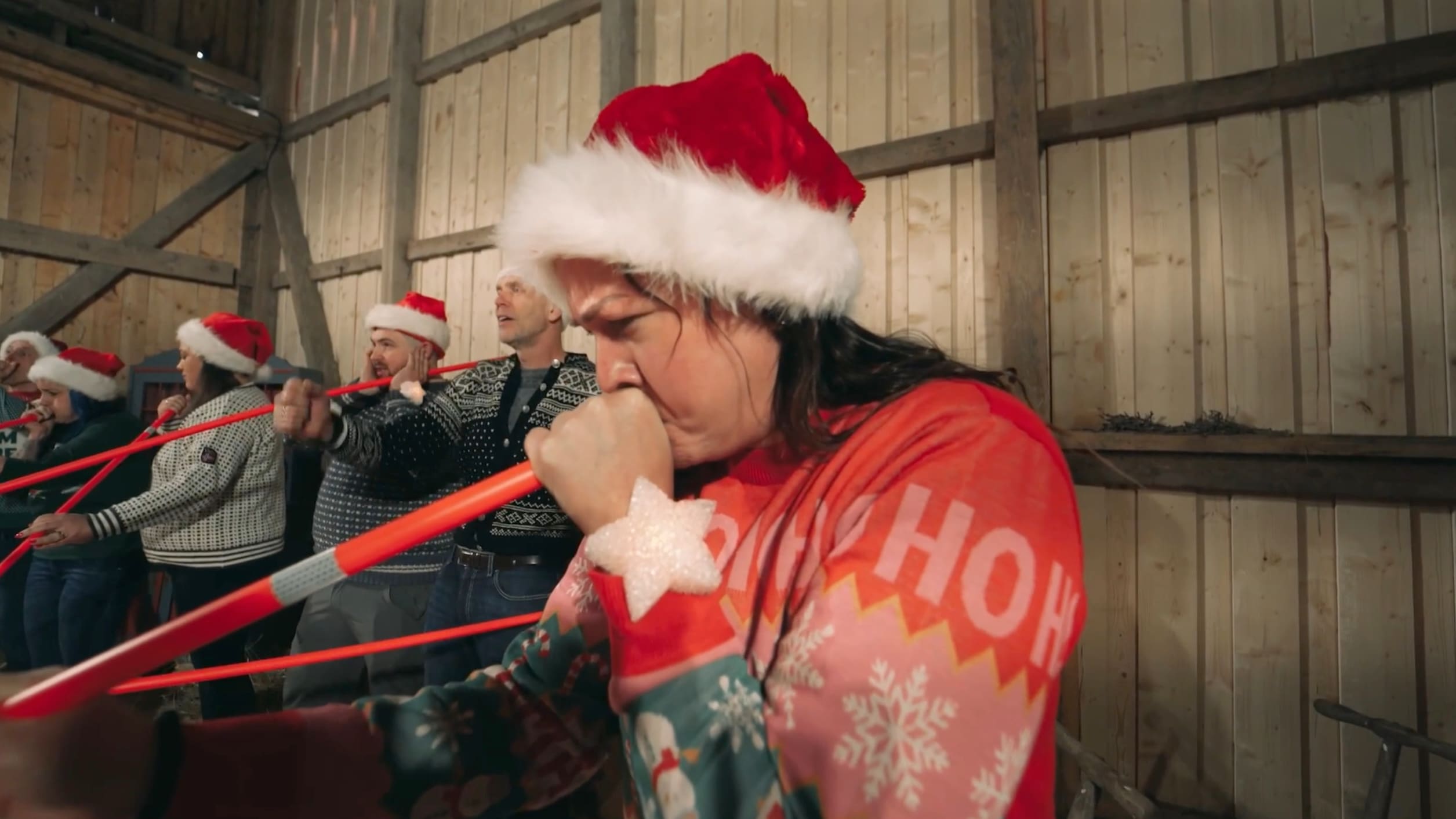 Ballonger og brøytestikker! Se dagens episode av julekalenderen