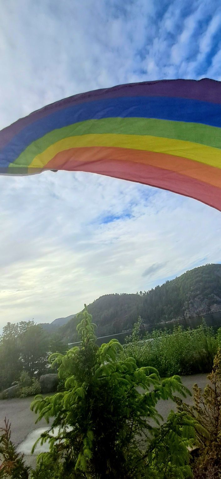 «Der skal det henge hele måneden»