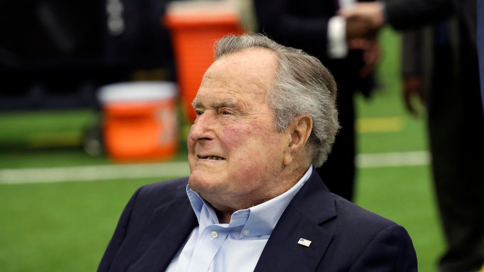 George H W Bush Innlagt P Sykehus Itromso no