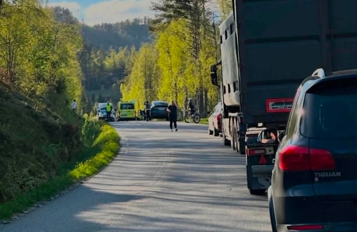 Rykker ut til mopedulykke