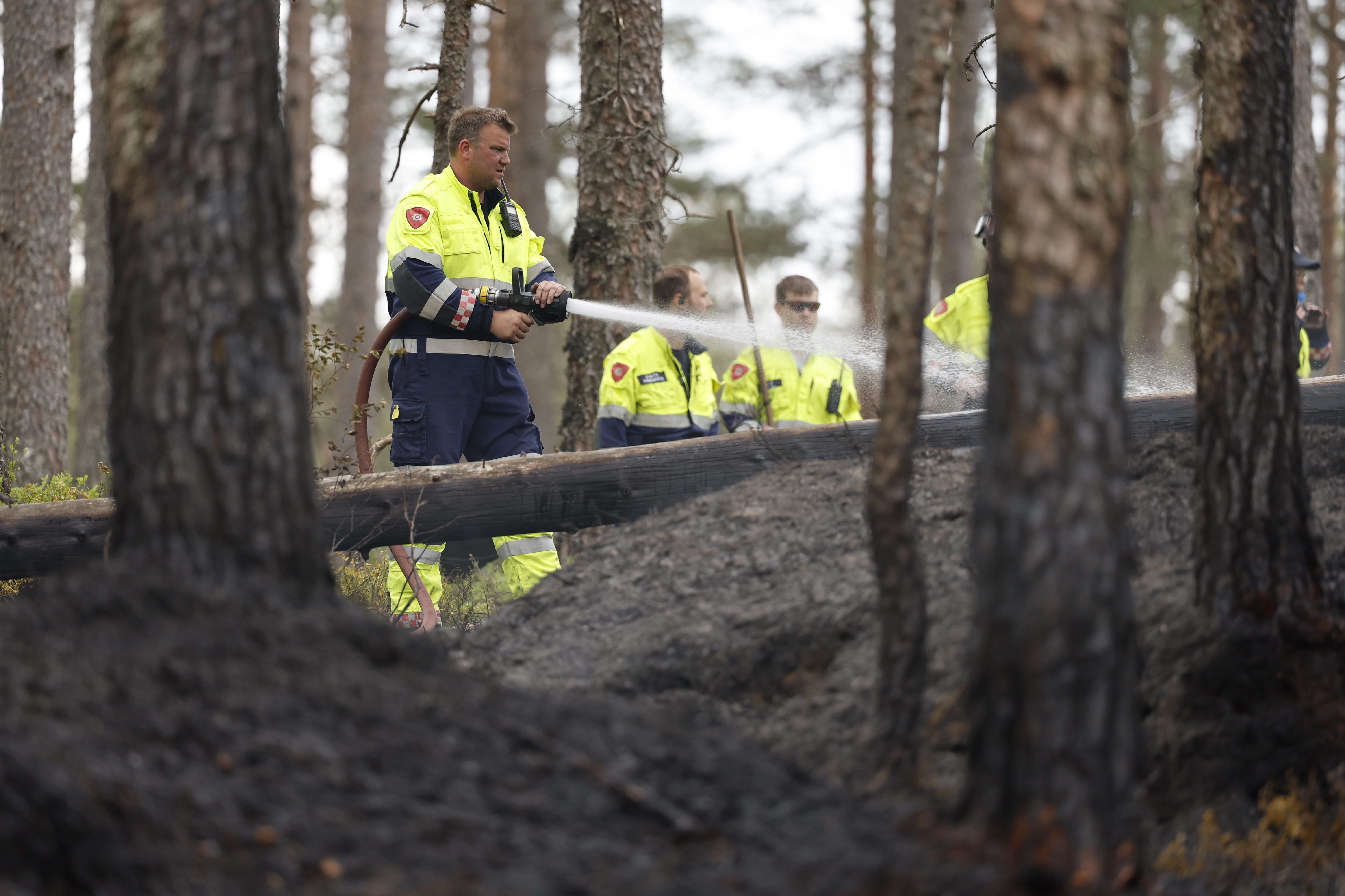 Ber folk respek­tere bålfor­budet