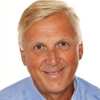 Nei, nå er det barnebarn som skal lære oss seniorer opp