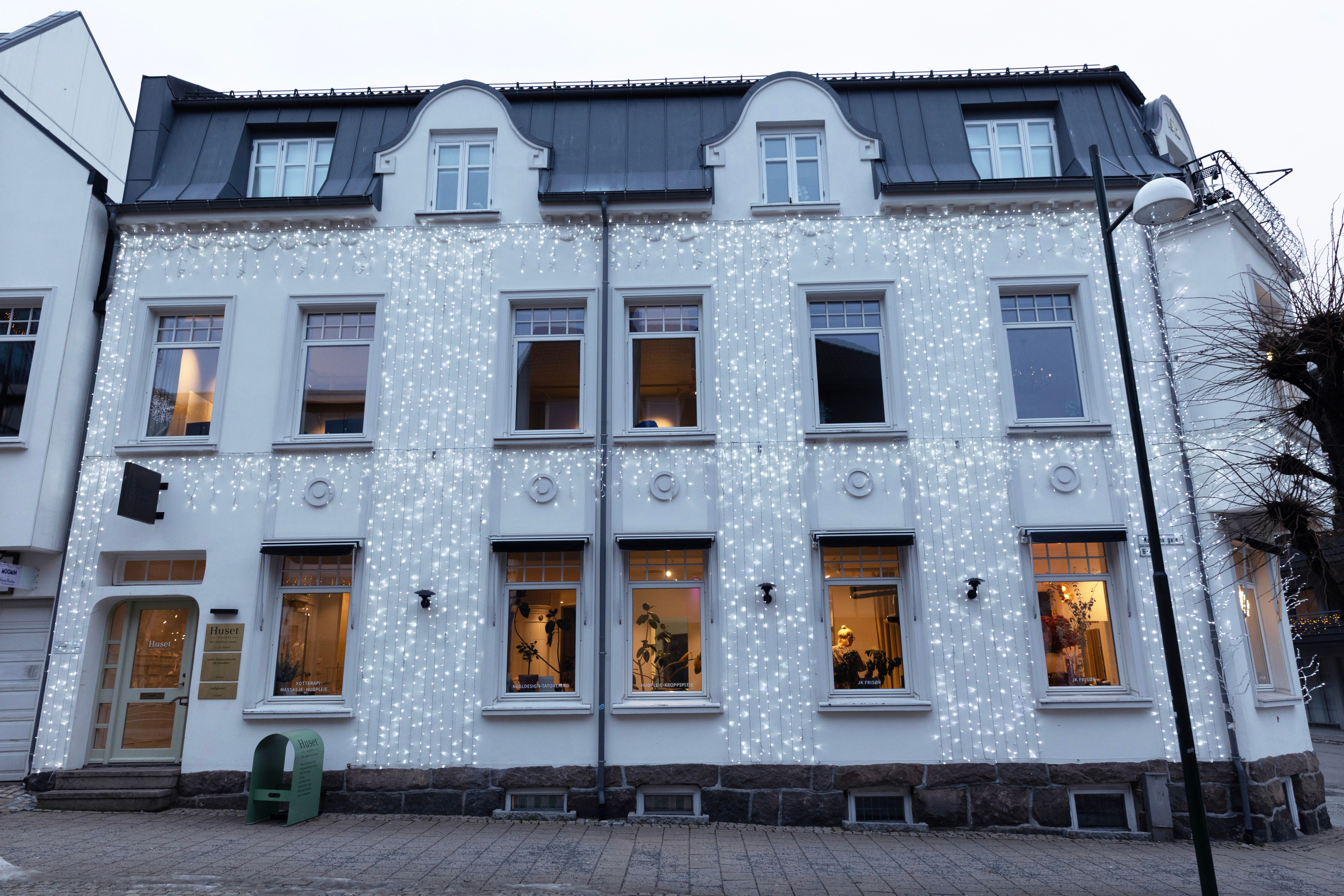 – Vi må bare legge oss flate