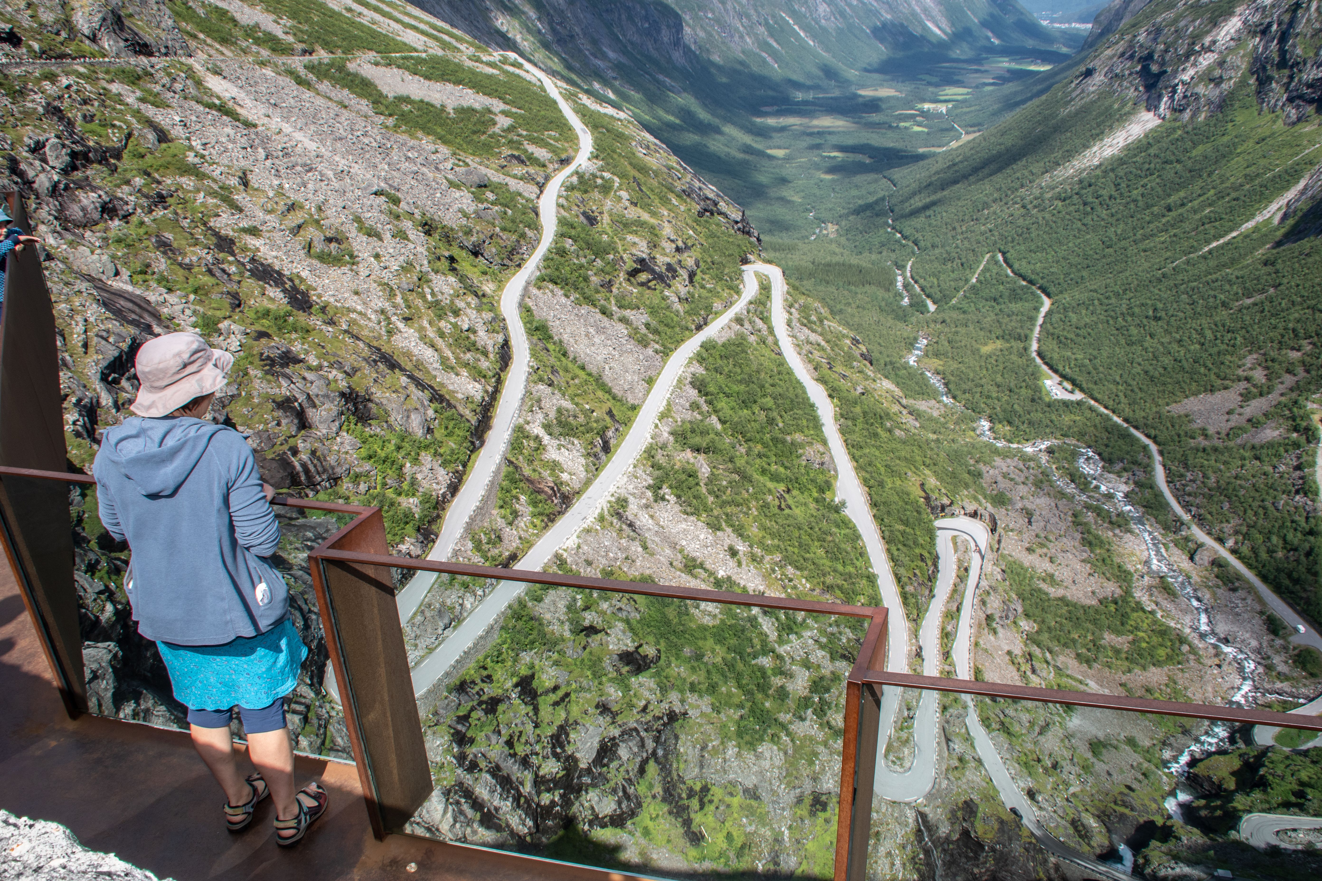 Fjellsikring drar ut i tid: – Håper hellet følger oss - rbnett.no