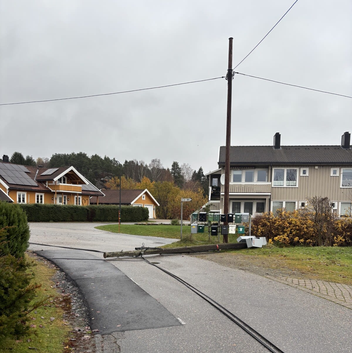 Rev ned ledning og stolpe