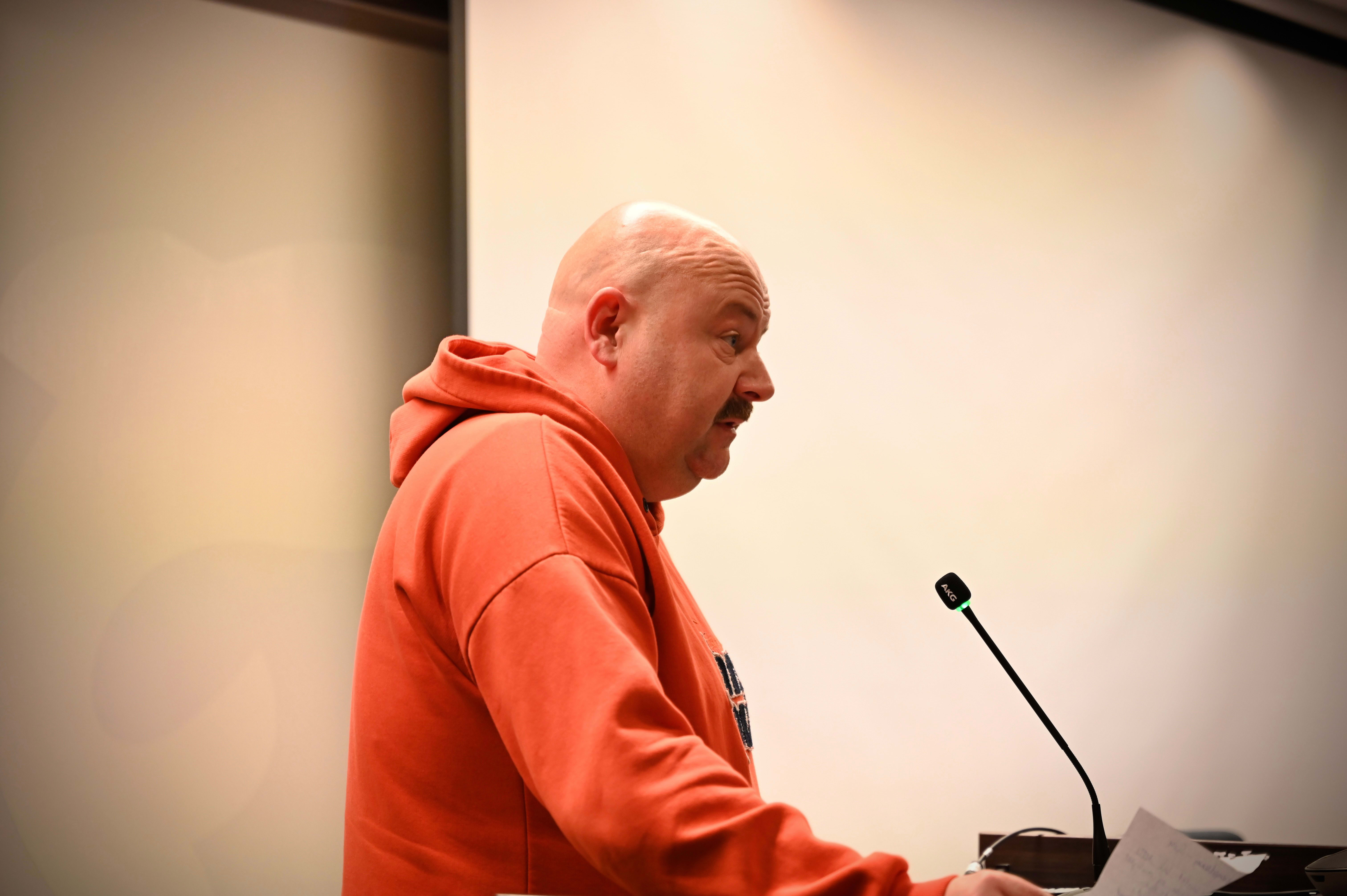 «Vi i Lyngdal Venstre kan ikke gå med på å ha ferie­stengte barne­hager i påsken og i juli»