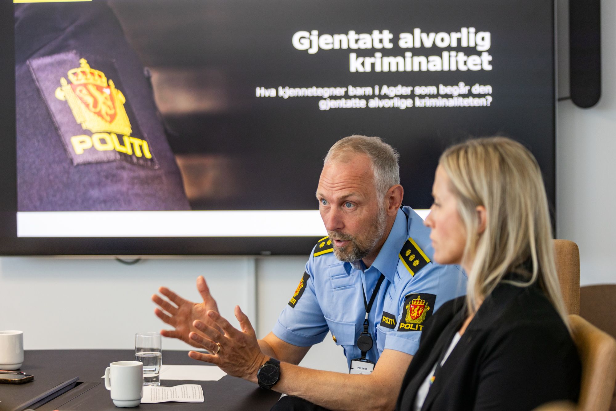 – Det lokkes med tilhørighet, penger og status, men det ender ofte i en virkelighet preget av trusler, vold og alvorlige rusproblemer