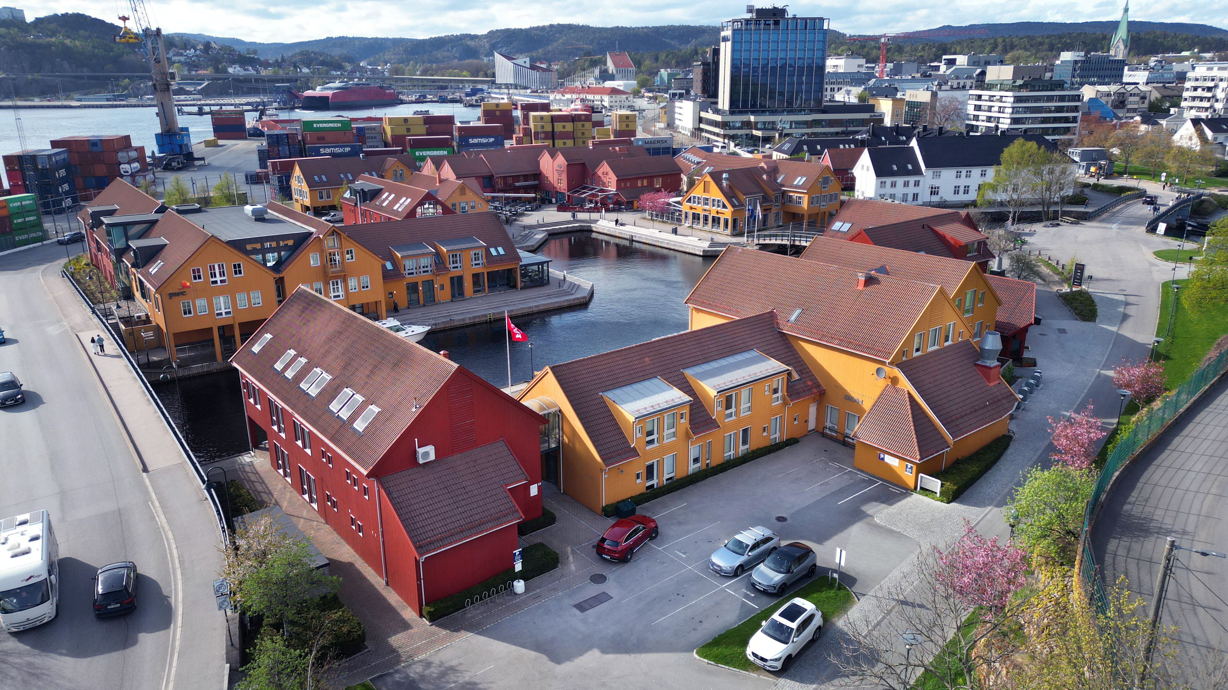 Har solgt halve Fiskebrygga