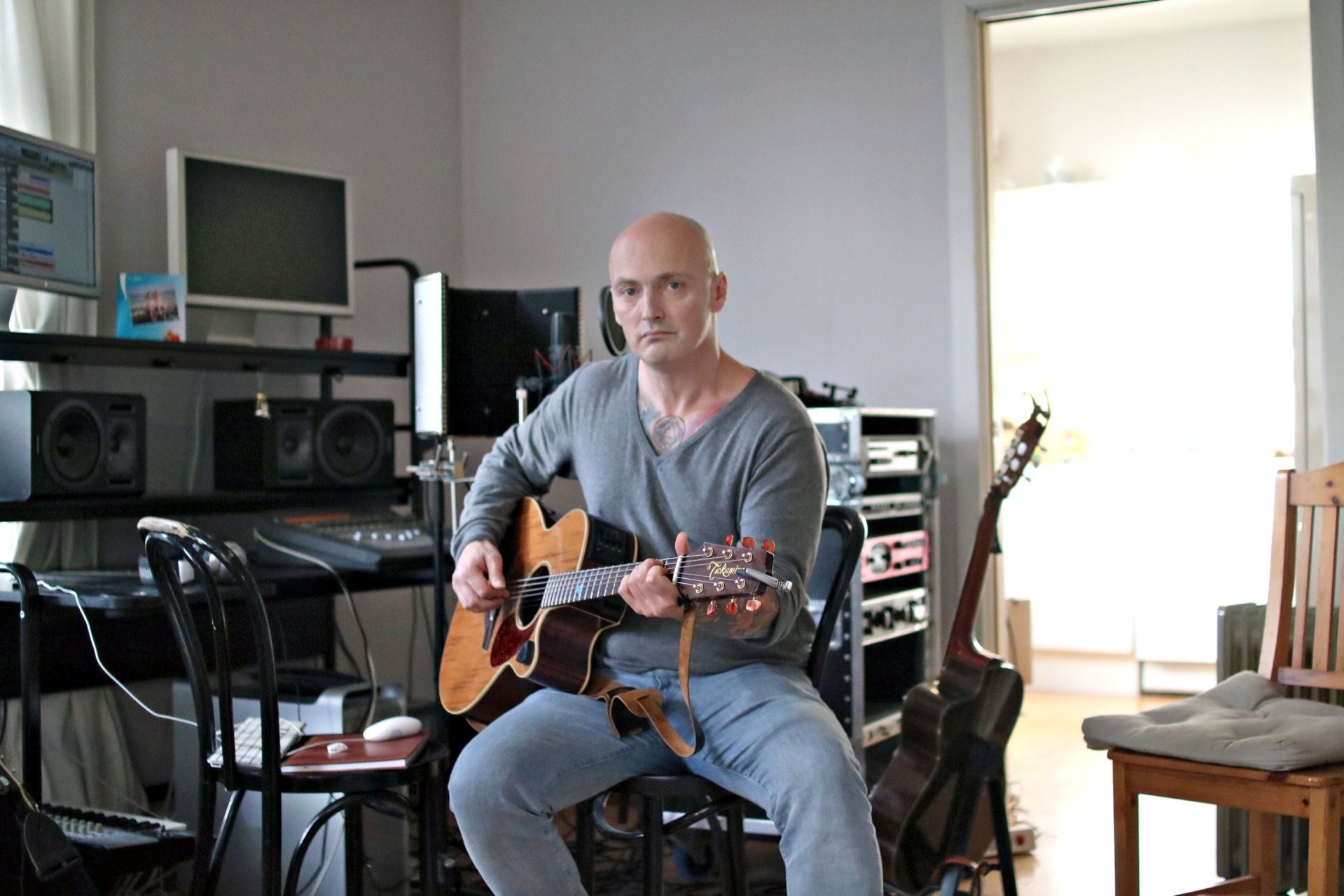 Artist dro til Selje for å bli rusfri - fjt.no