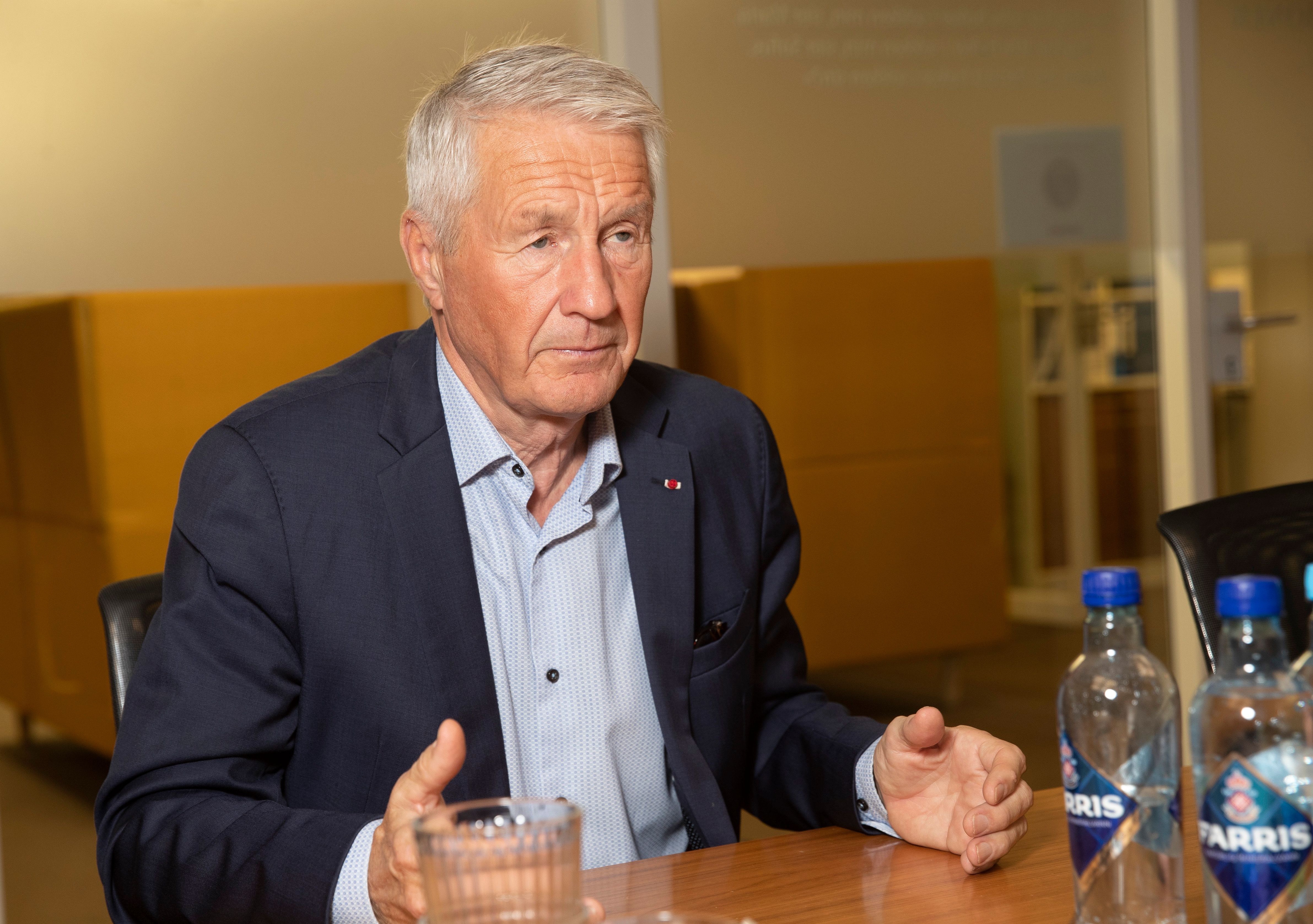 Økokrim åpner etter­forsk­ning mot Jagland
