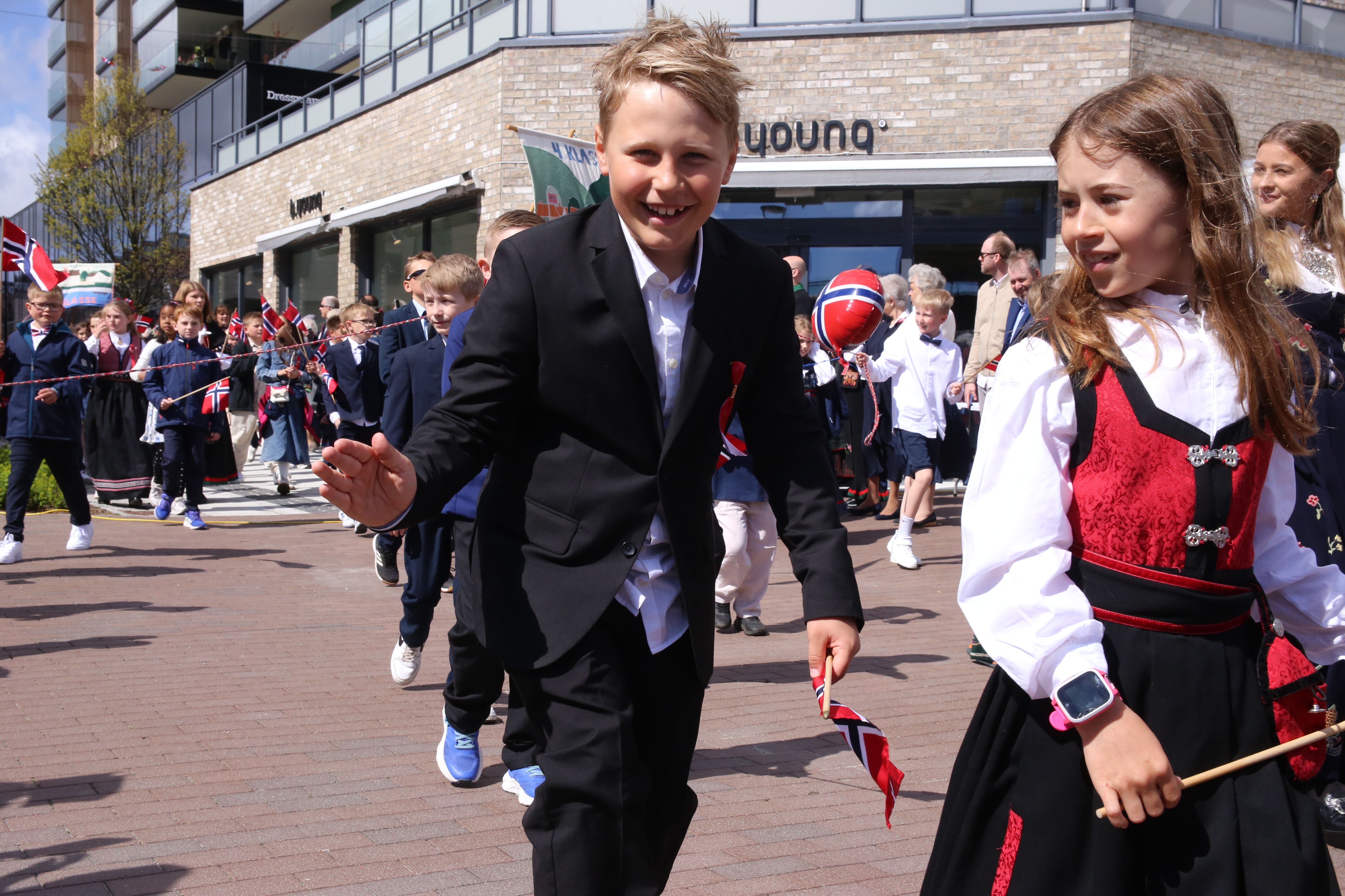 Folkefest i bygda – se bildene her