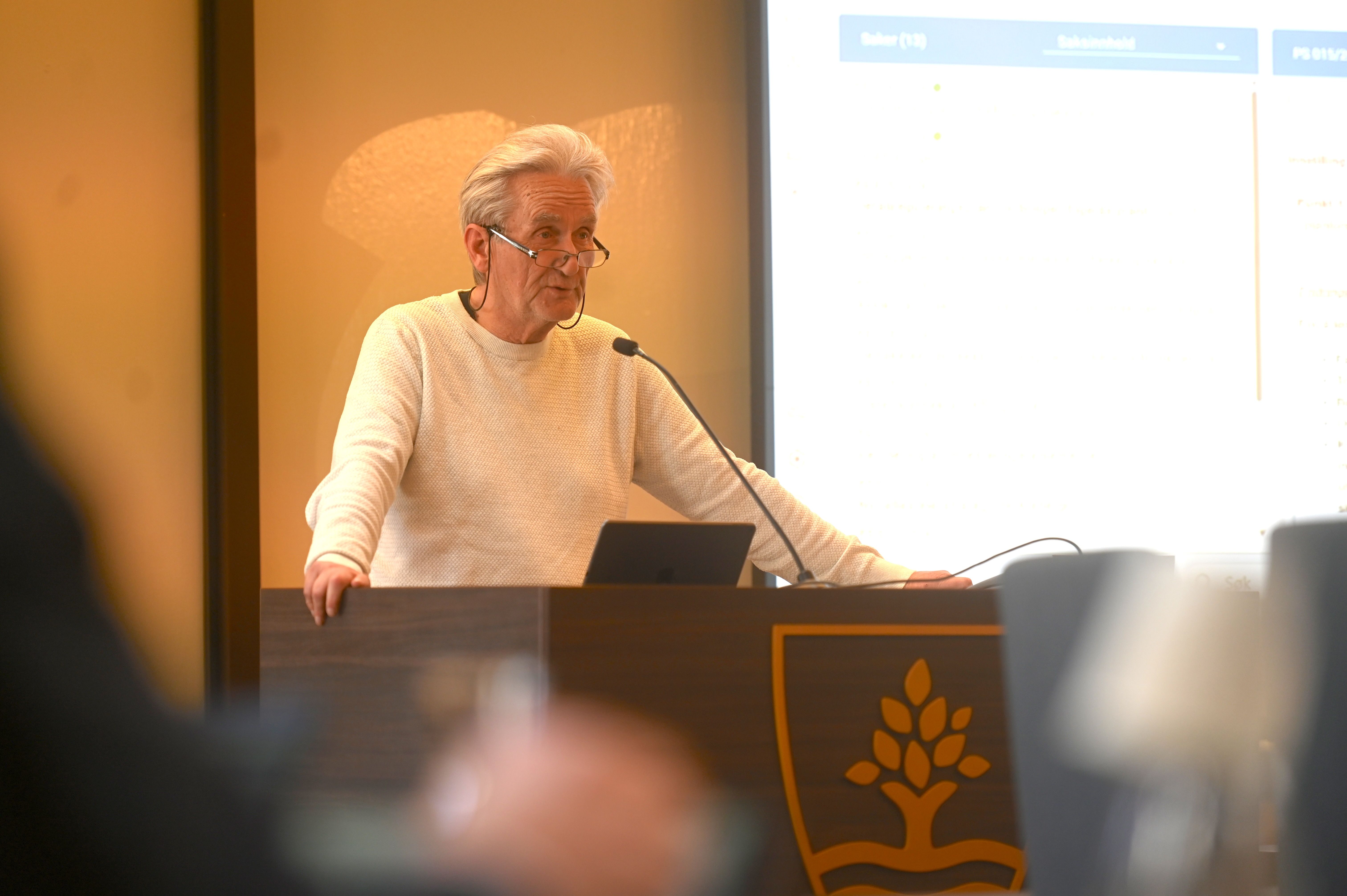 «Det går an å se at det også finnes posi­tive elementer i forhold til landba­sert vindmølle­produk­sjon uten å bli tillagt meninger en ikke har»