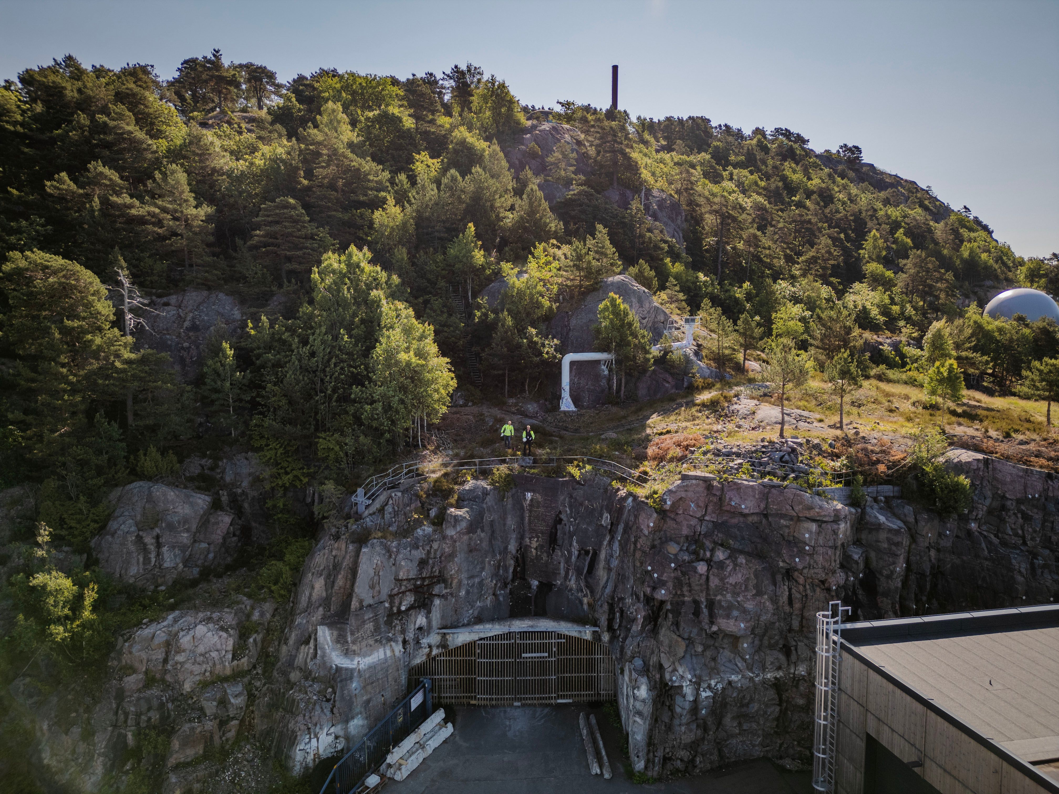 Anbefaler at store fjellhaller blir brukt til å lagre energi