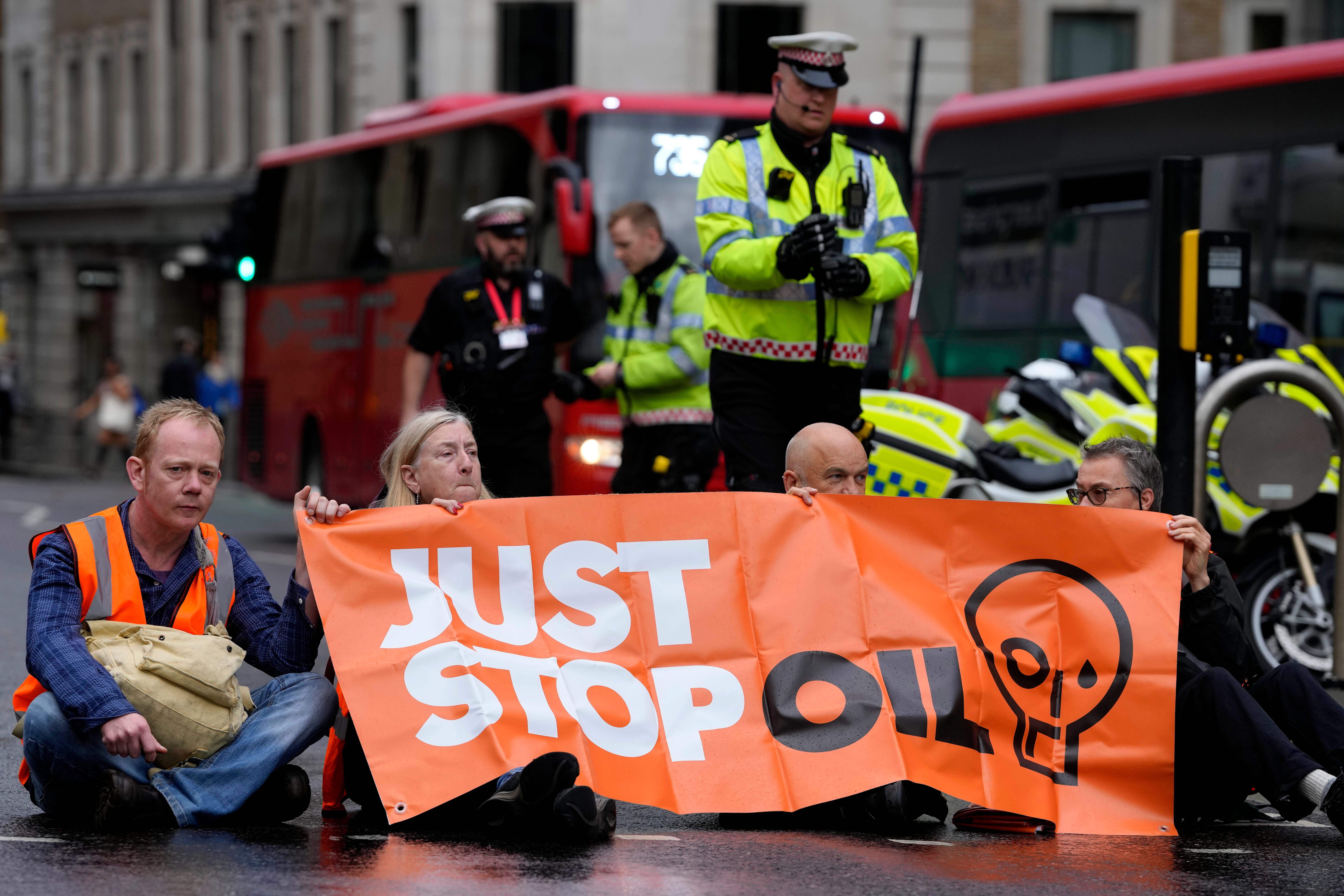 Eksperter: Retten til å protestere forvitrer i Storbritannia - smp.no