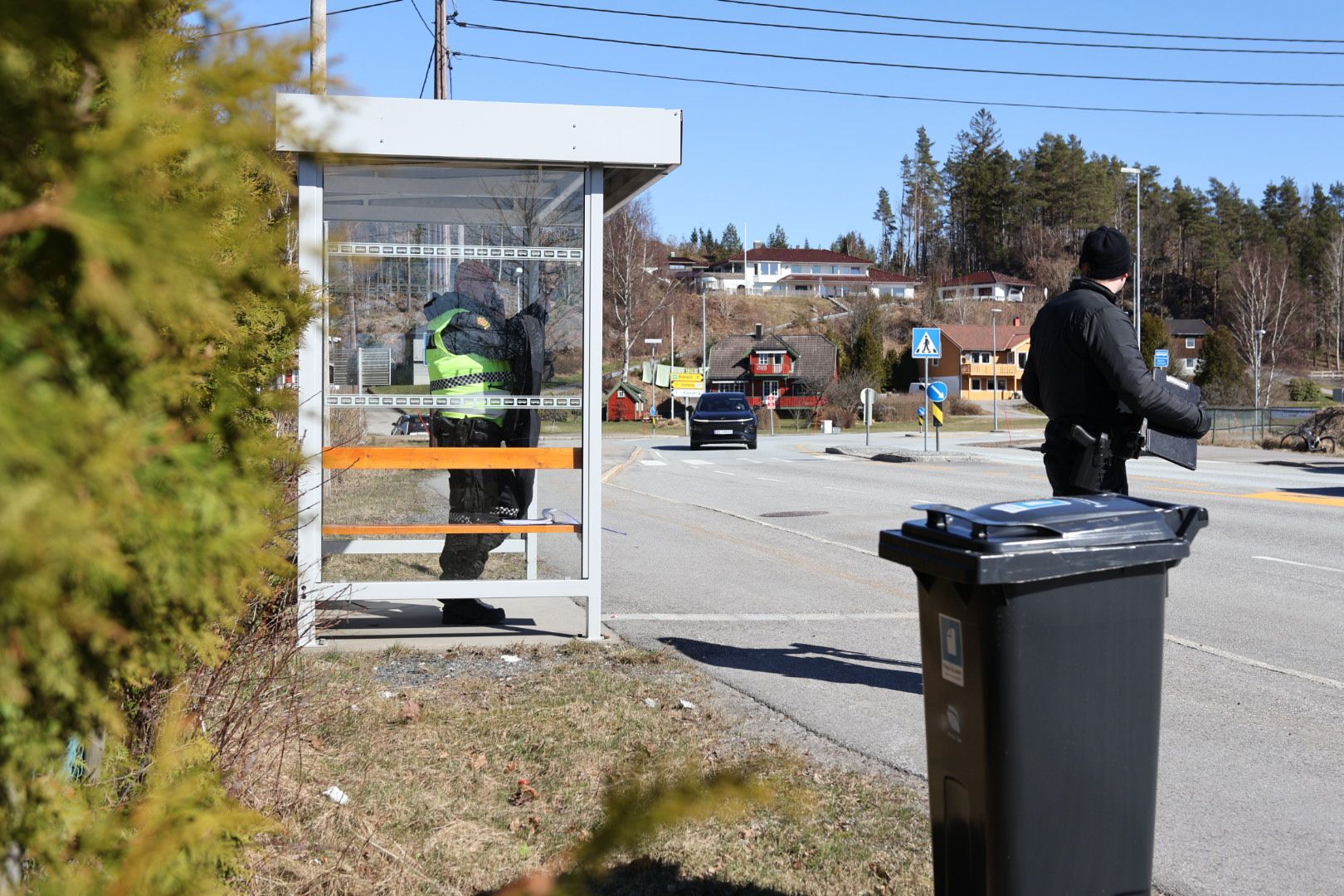 Her mistet to lappen