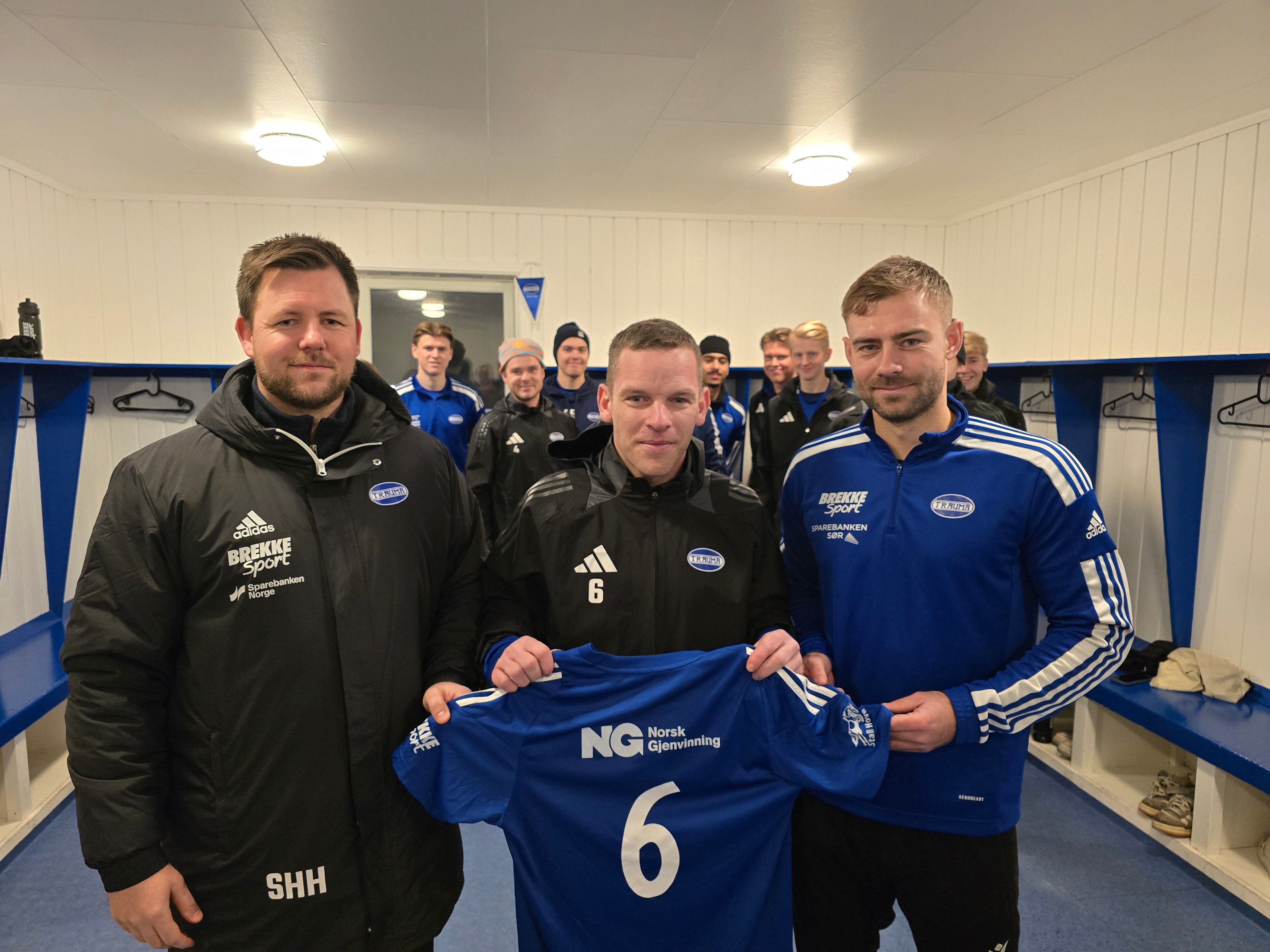 Inn som spiller og assistenttrener