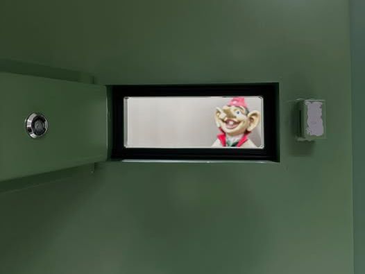 Sitter fortsatt i arresten