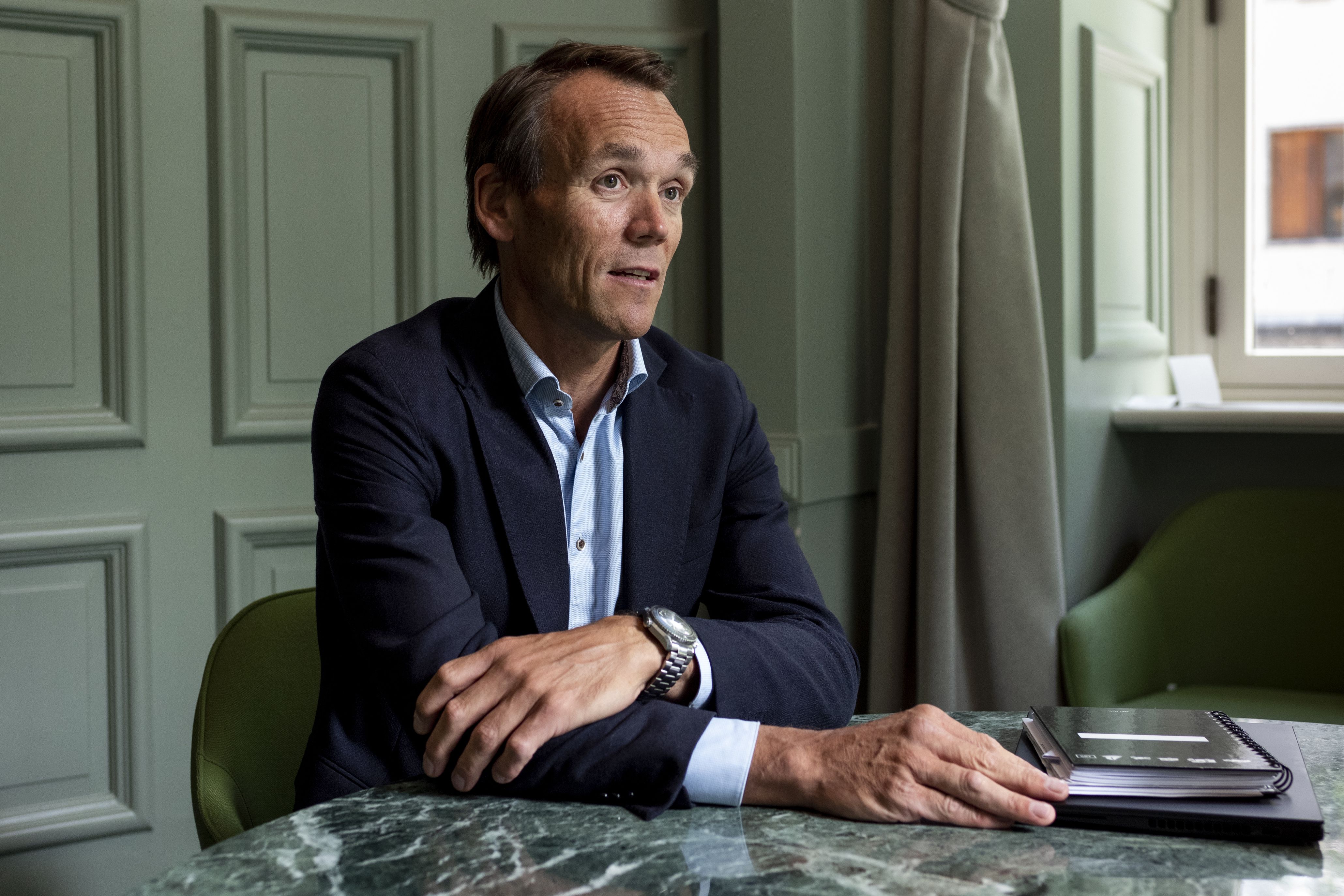 e436b5ec-7122-46bc-9fab-2424e4a1c8ab