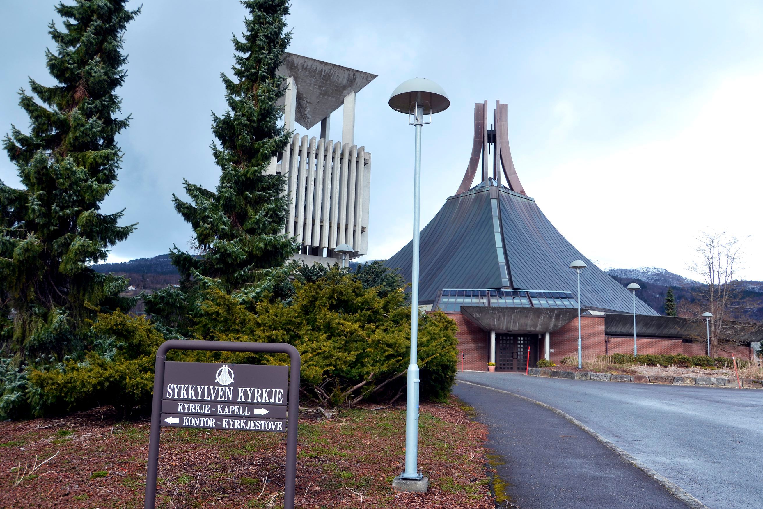 Opnar Sykkylven Kyrkje Etter D dsulykke Smp no
