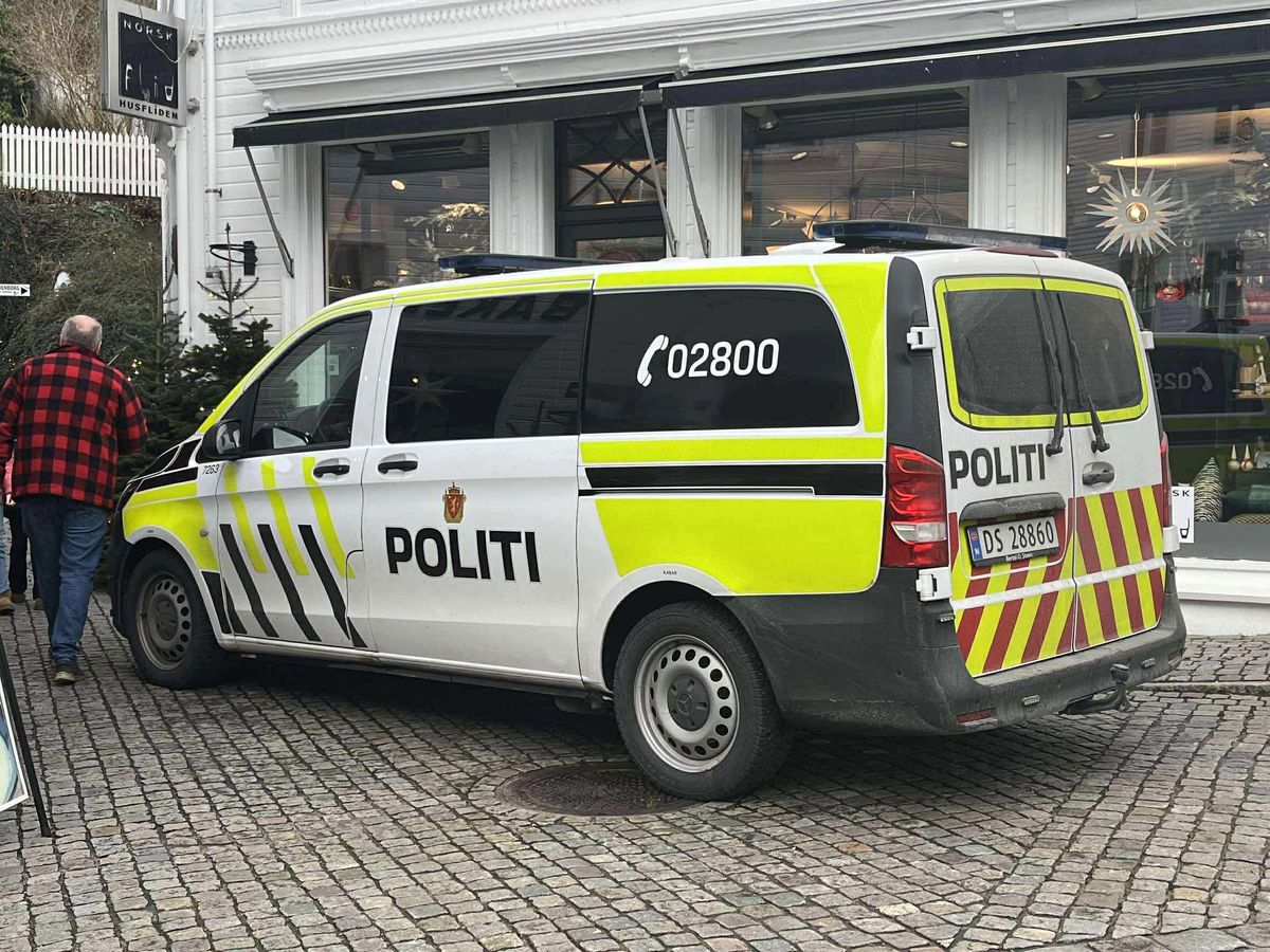 Bevisstløs kvinne funnet utendørs