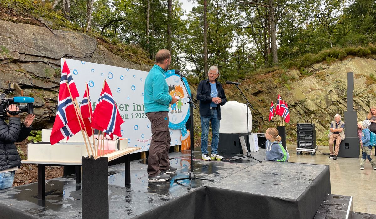 Nå starter byggingen av munnen til Jens