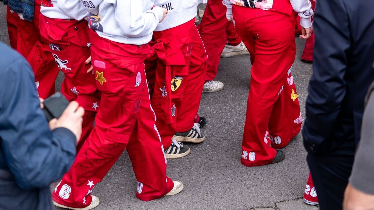 Politiet advarer russ etter voldshendelser med våpen: Kan beslaglegge russebusser