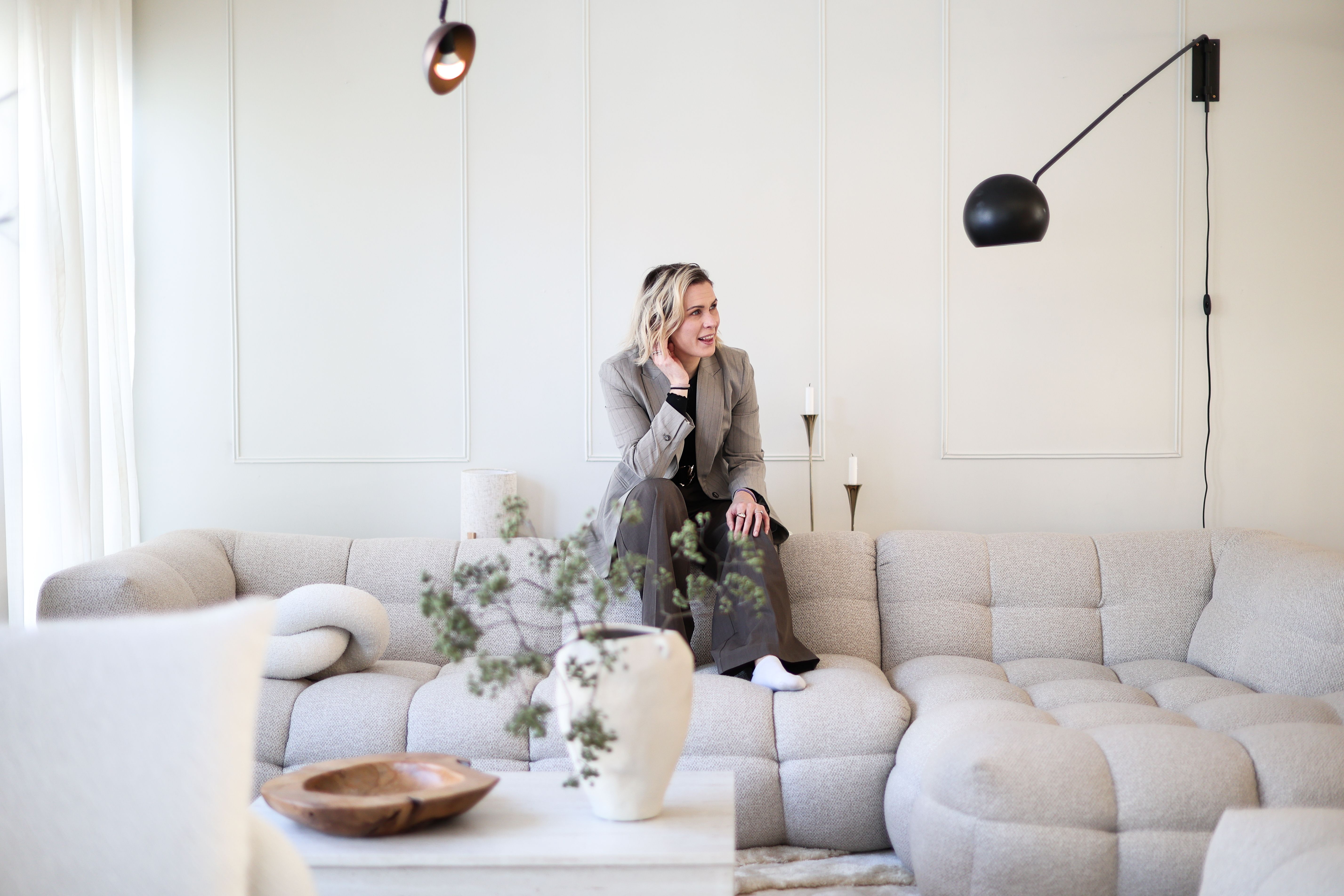 Influenser med én million følgere ber folk bremse