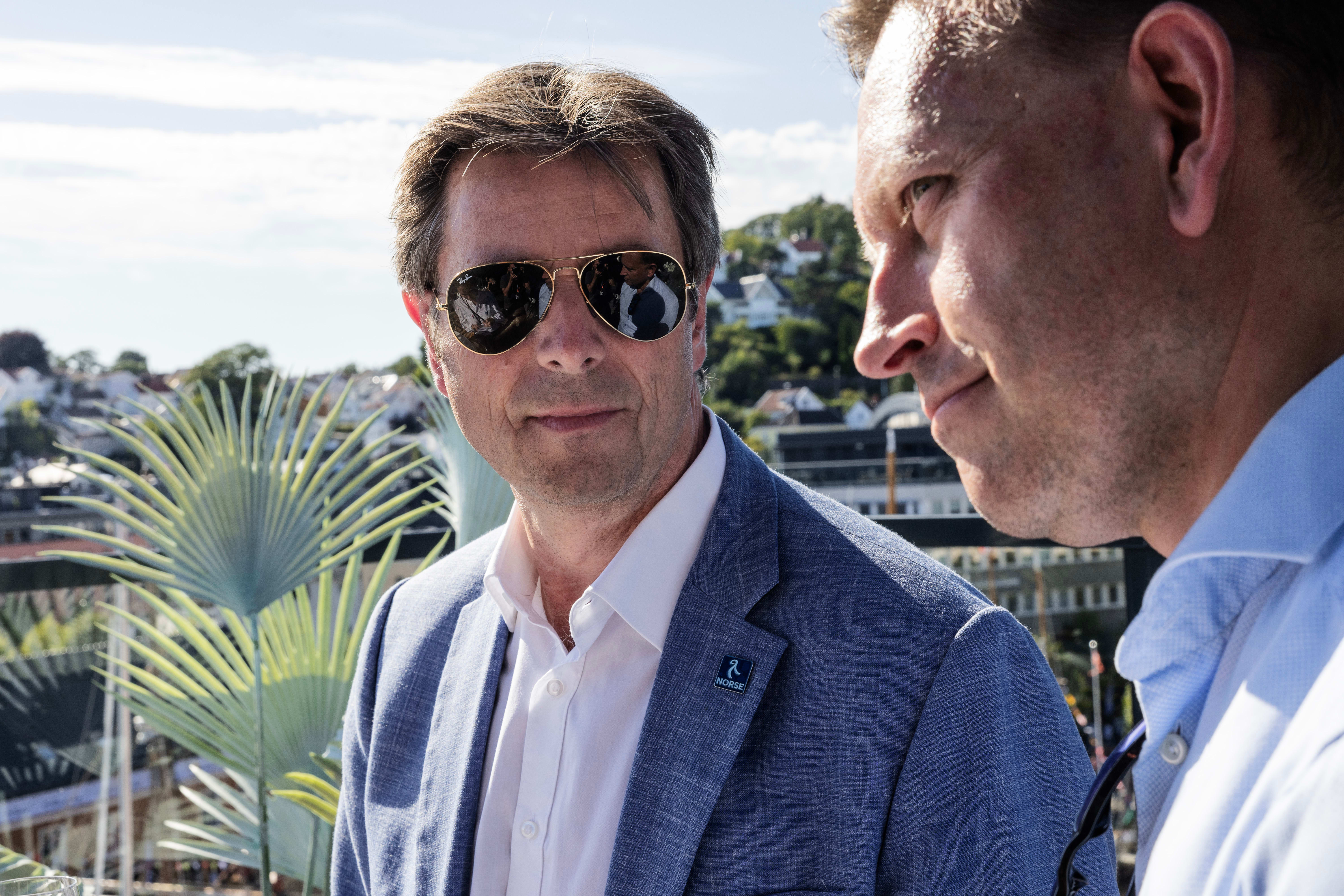 Går av som toppsjef